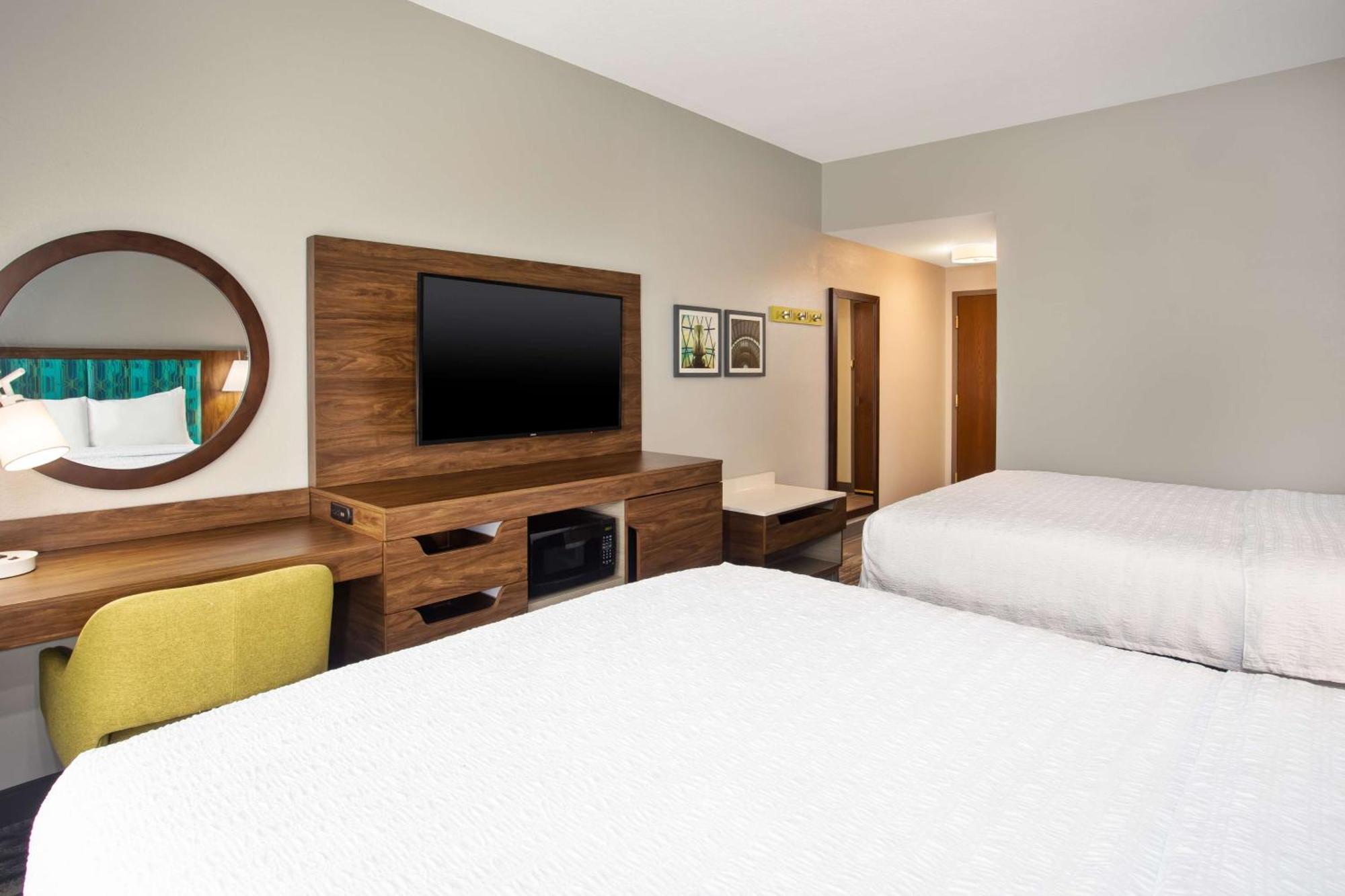 Room with Two Queen Beds - Non-Smoking,1547019091:JPEG