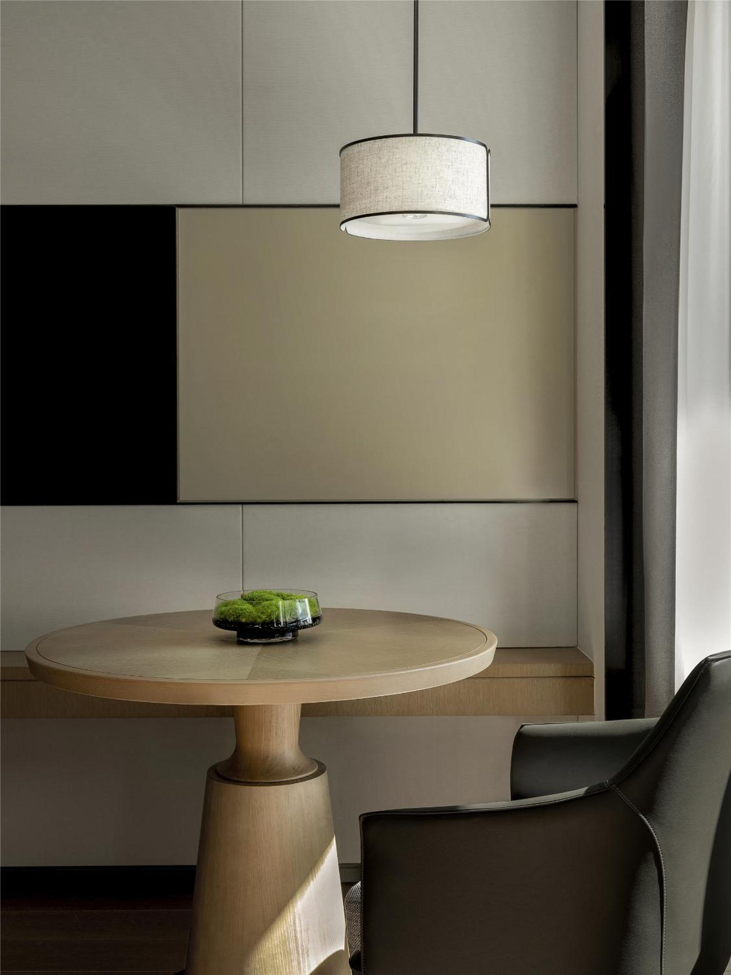 Swiss Executive Zimmer mit Kingsize-Bett und Zugang zur Lounge – obere Etage