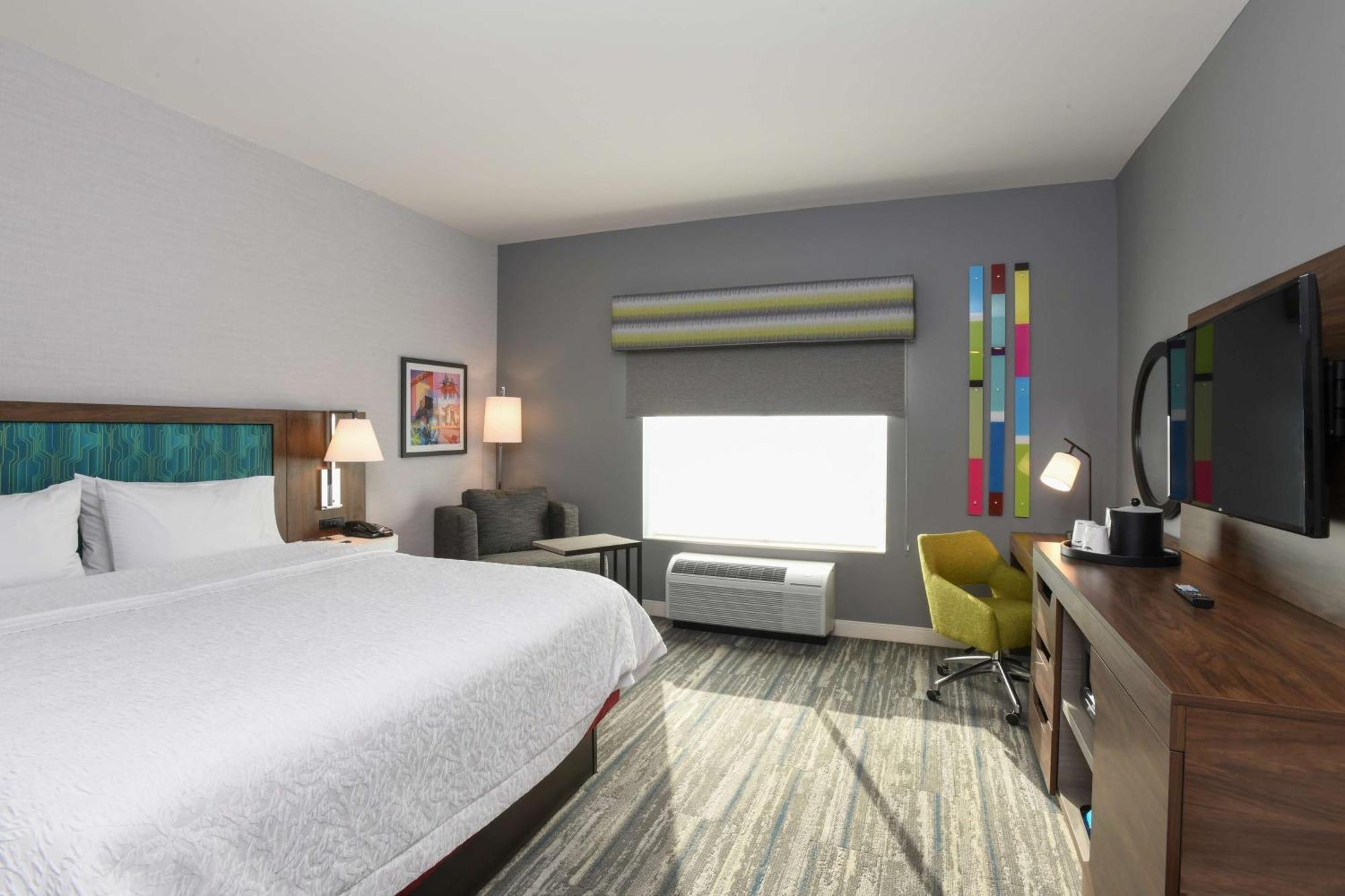 King Room - Hearing Access/Non-Smoking
