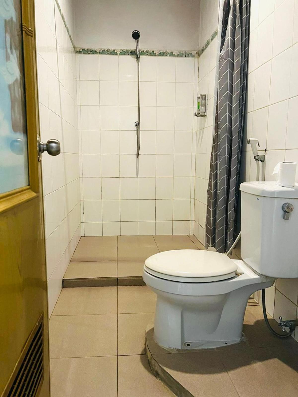 Queen Room with Garden View