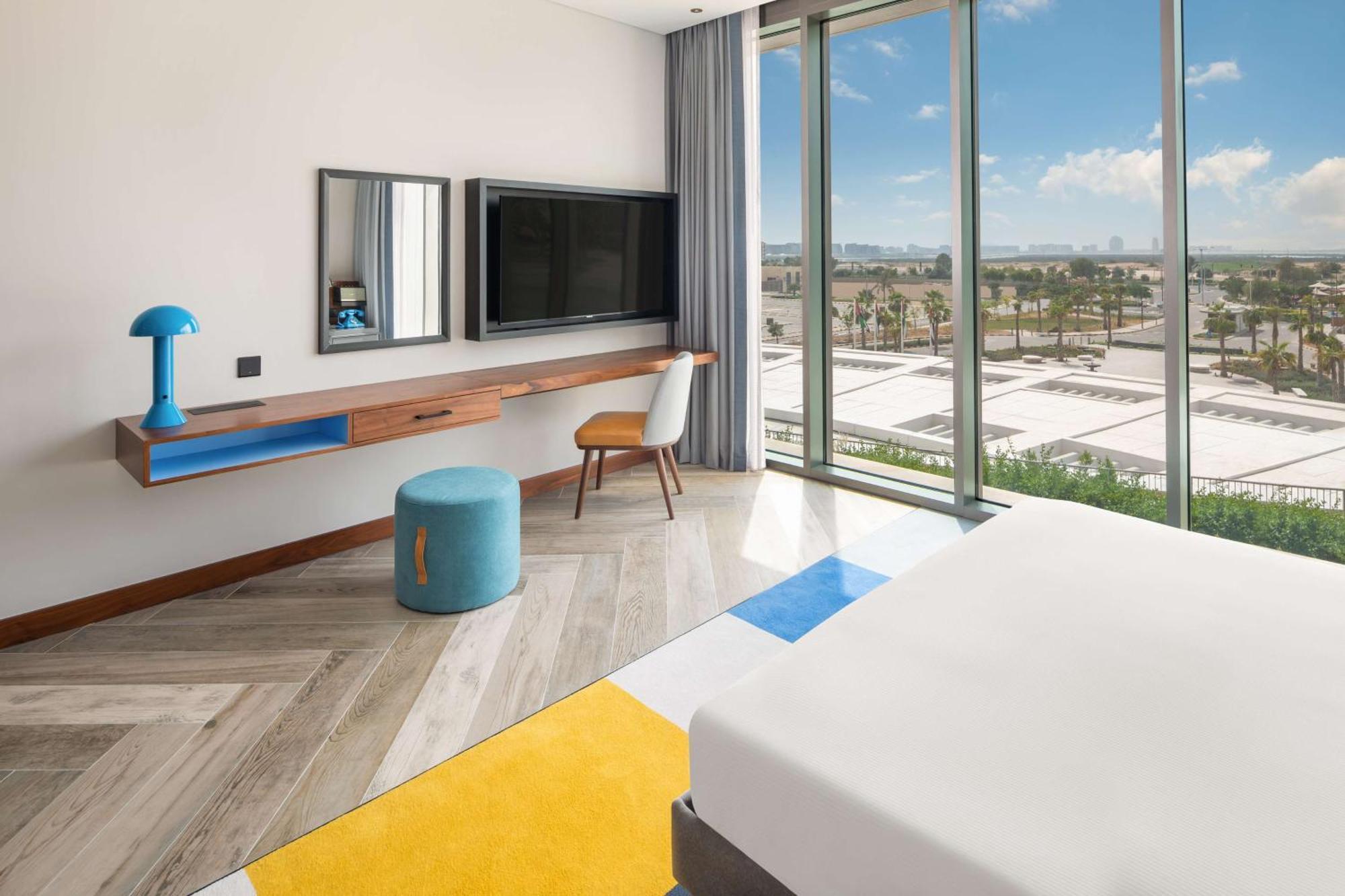 Artist King Room with Theme Park Access - Accessible