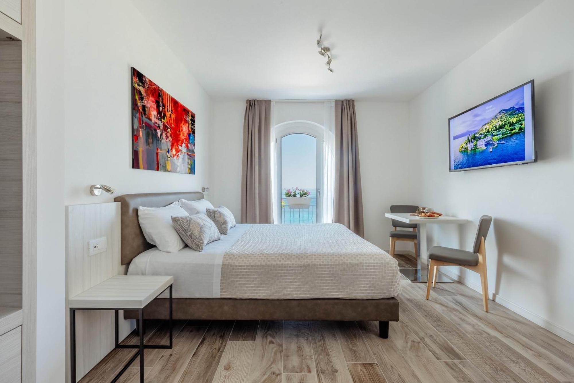Junior Suite con Vista Lago