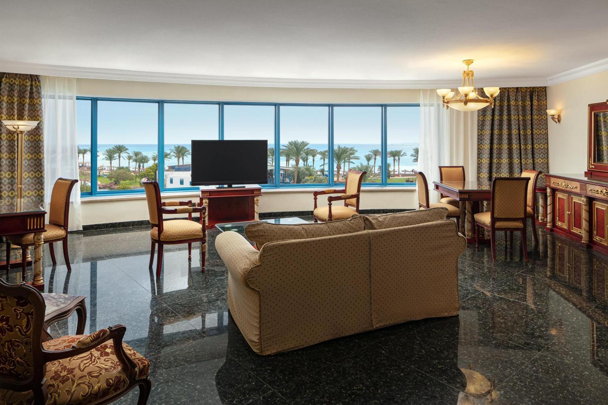 Deluxe Suite with Sea View