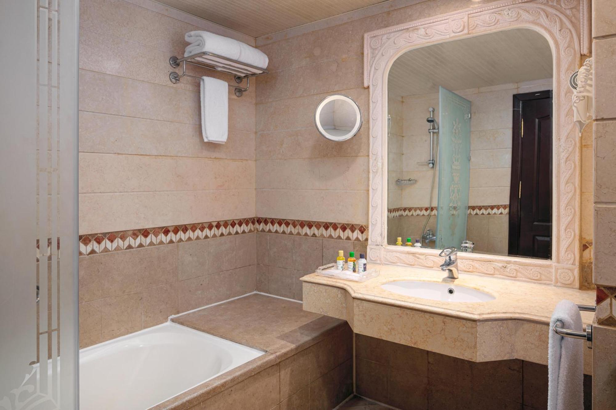 Superior Double or Twin Room with Sea View