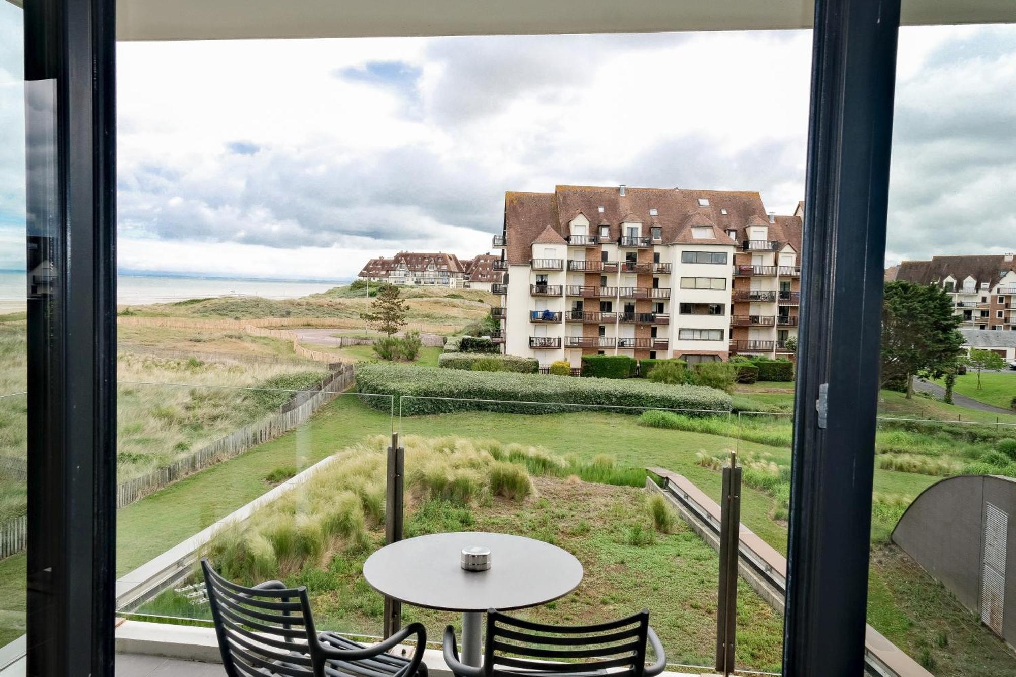 Chambre Double Deluxe - Vue Latérale sur Mer