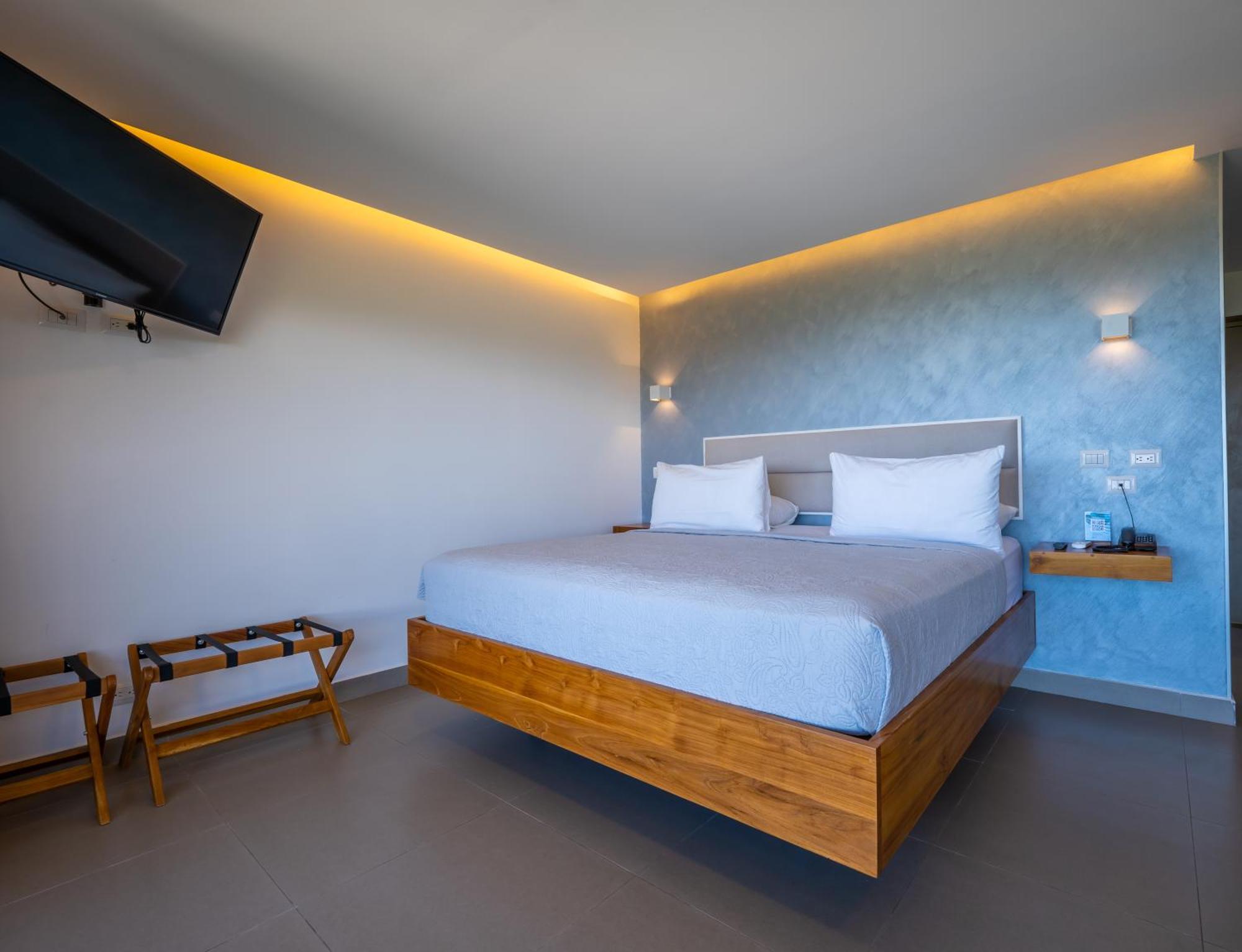 Standard Partial Ocean Sunrise View Room