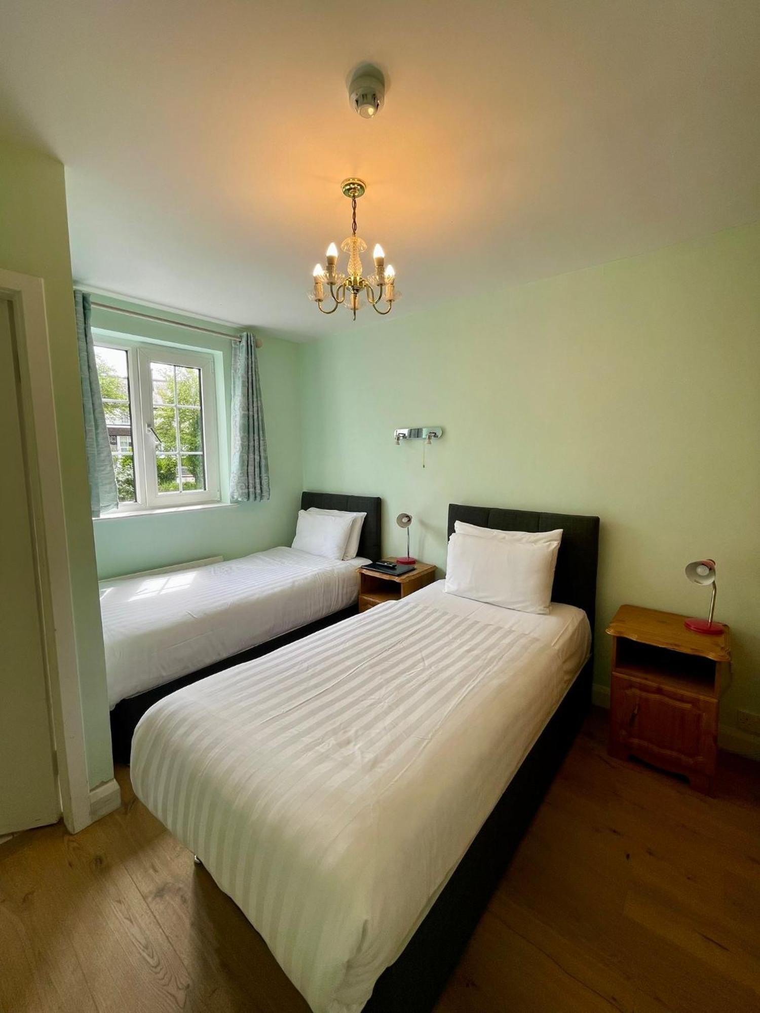 Economy Twin Room