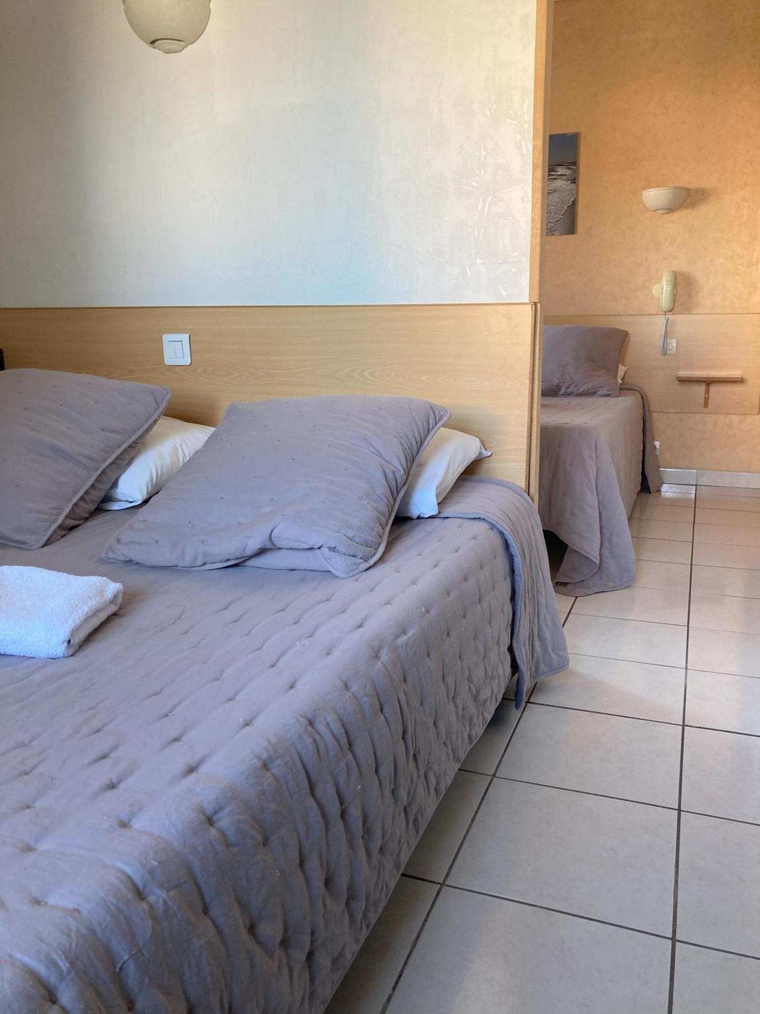 Chambre Quadruple (2 Adultes + 2 Enfants)