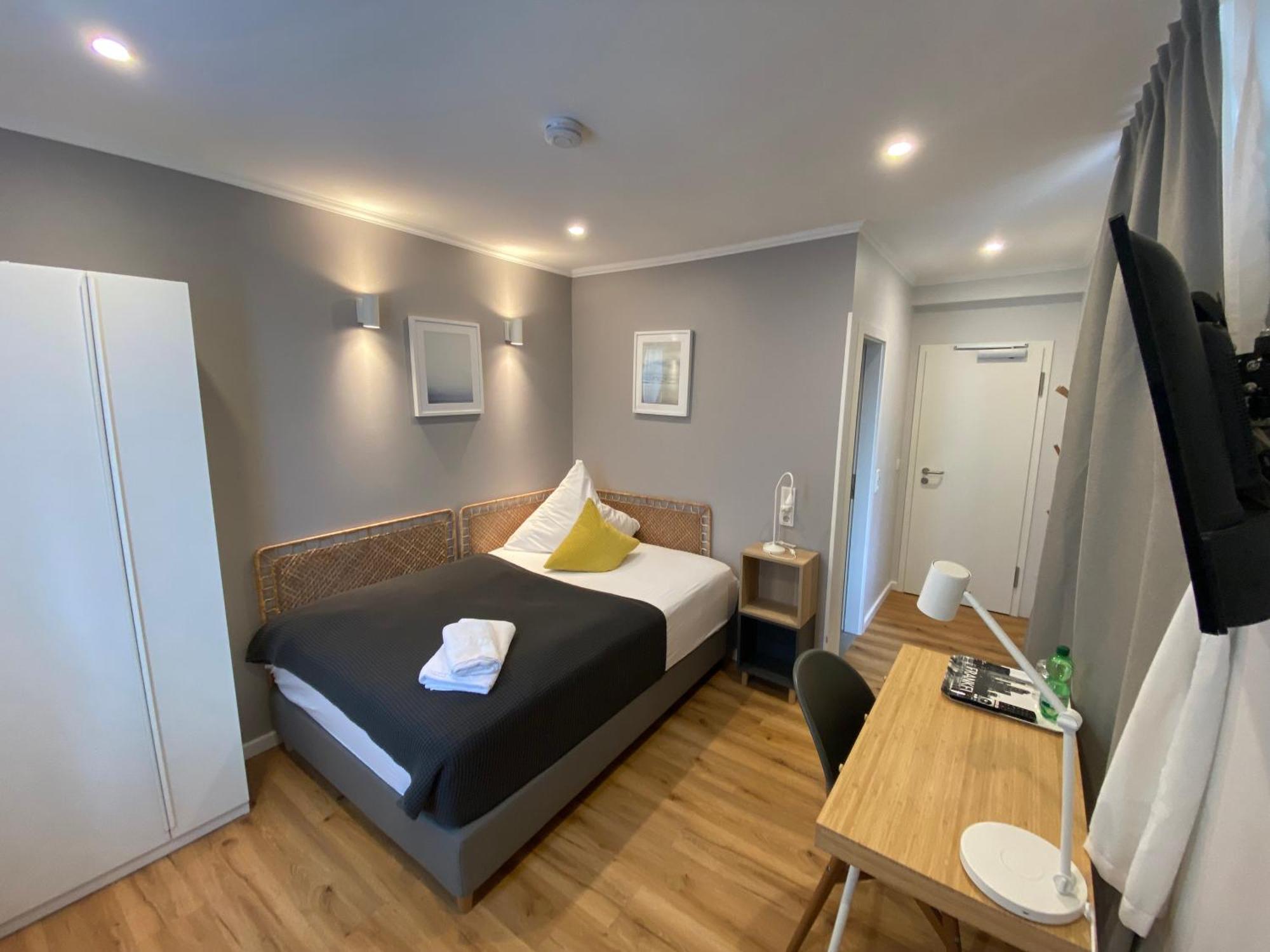 Superior Single Room,1339013450:JPEG