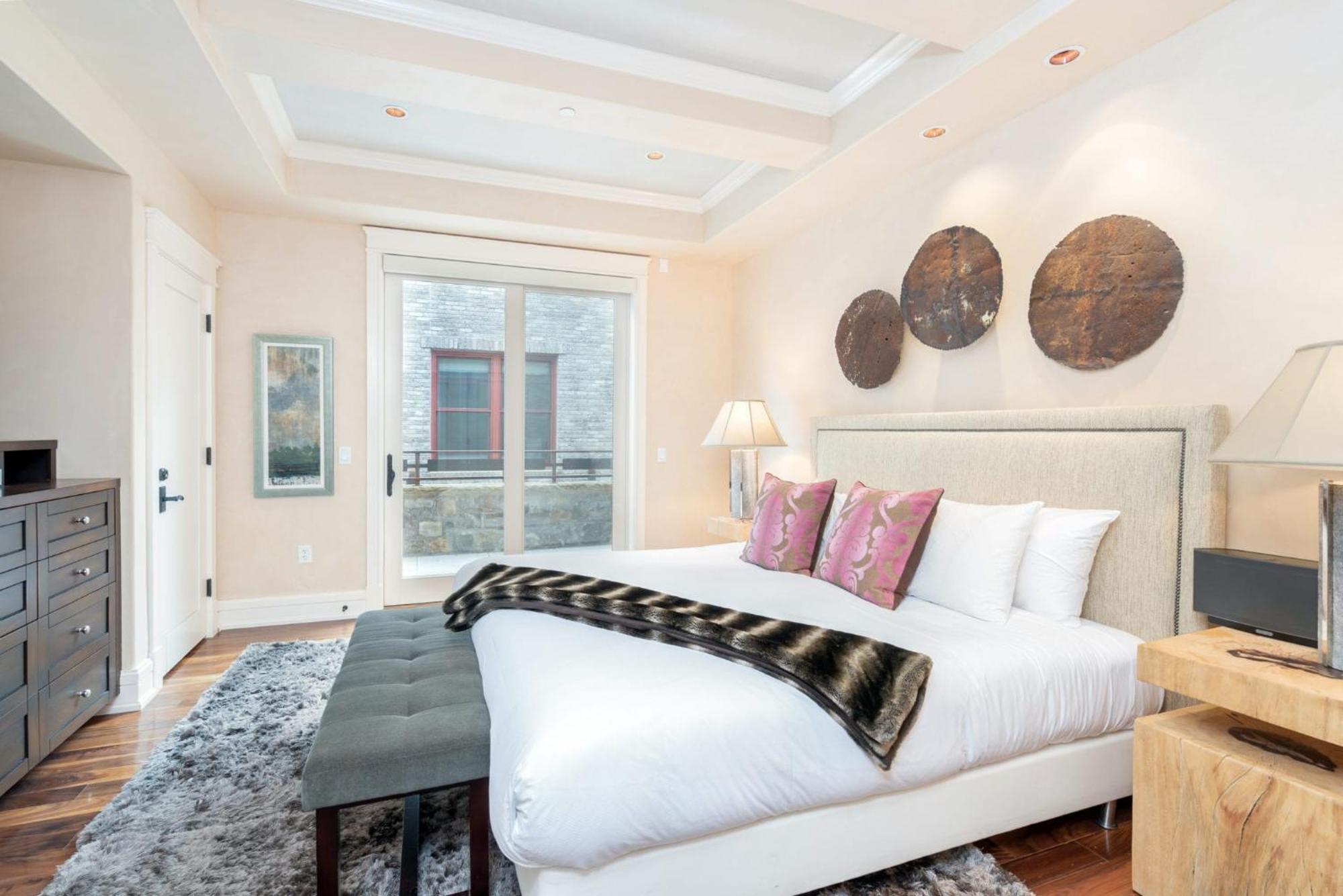 Three-Bedroom Apartment -  Element 52 West 202