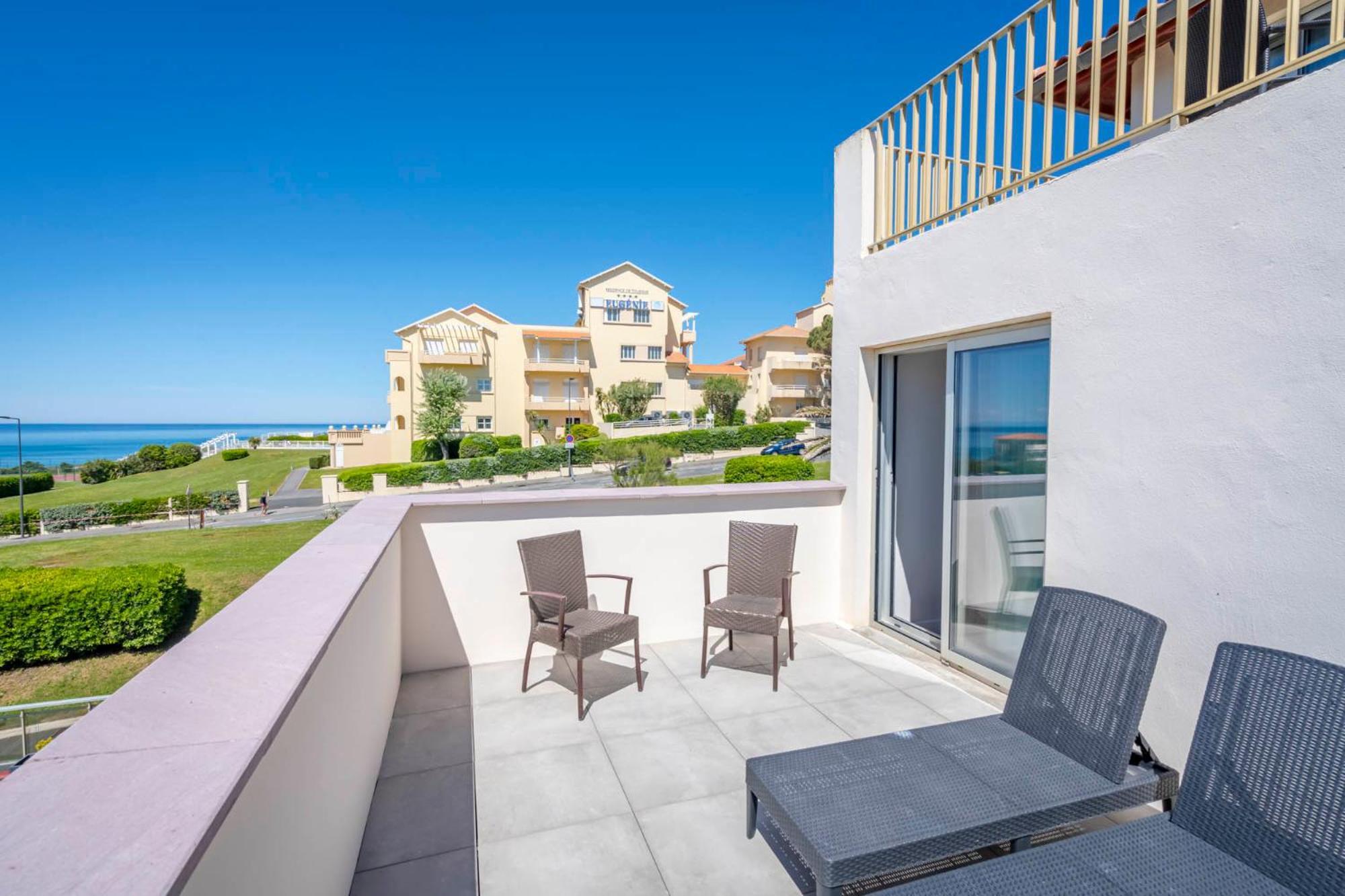 Comfort Room with Terrace and Sea View,1622014111:JPEG