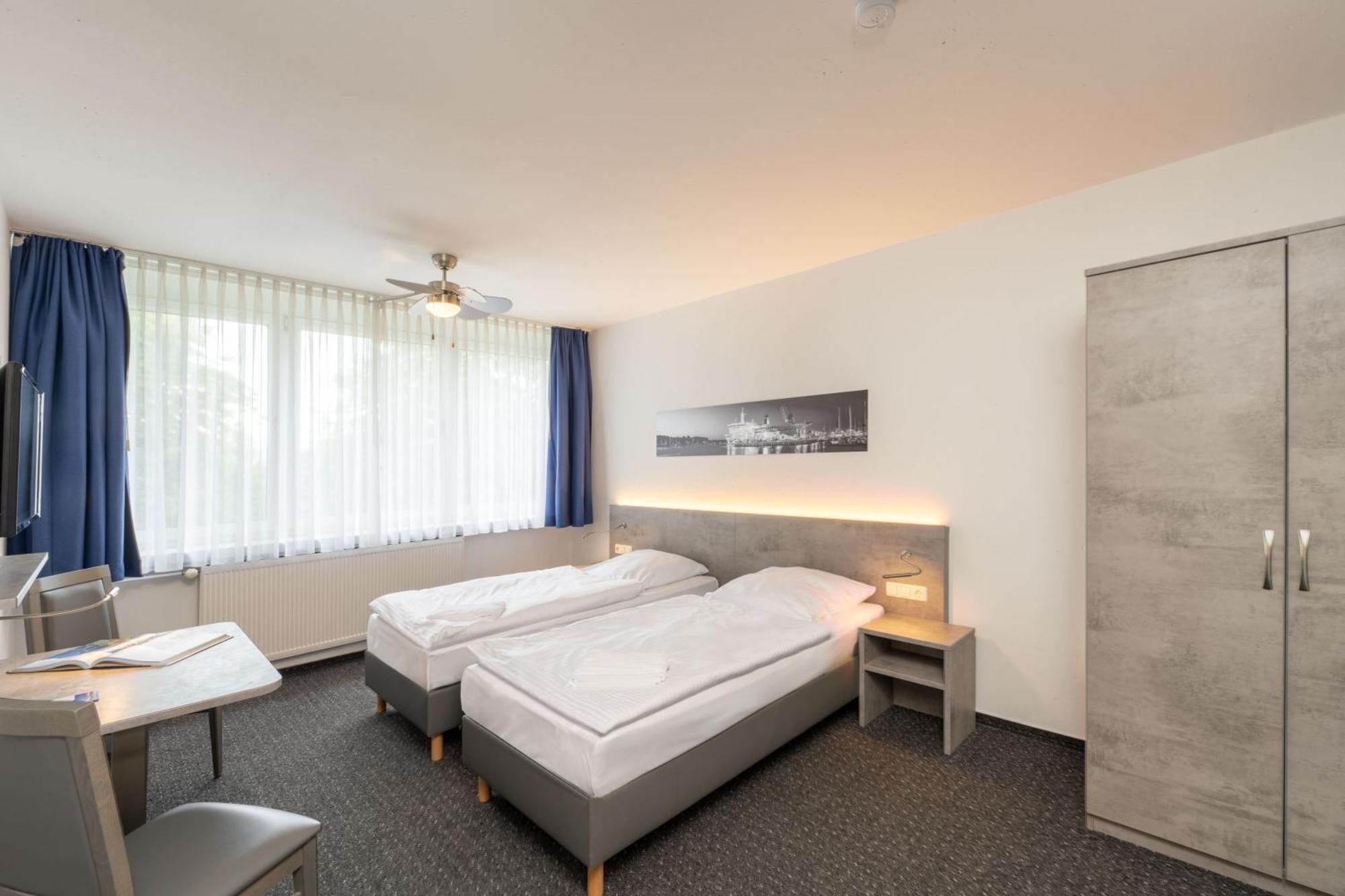 Twin Room with Shared Bathroom,1594673440:JPEG