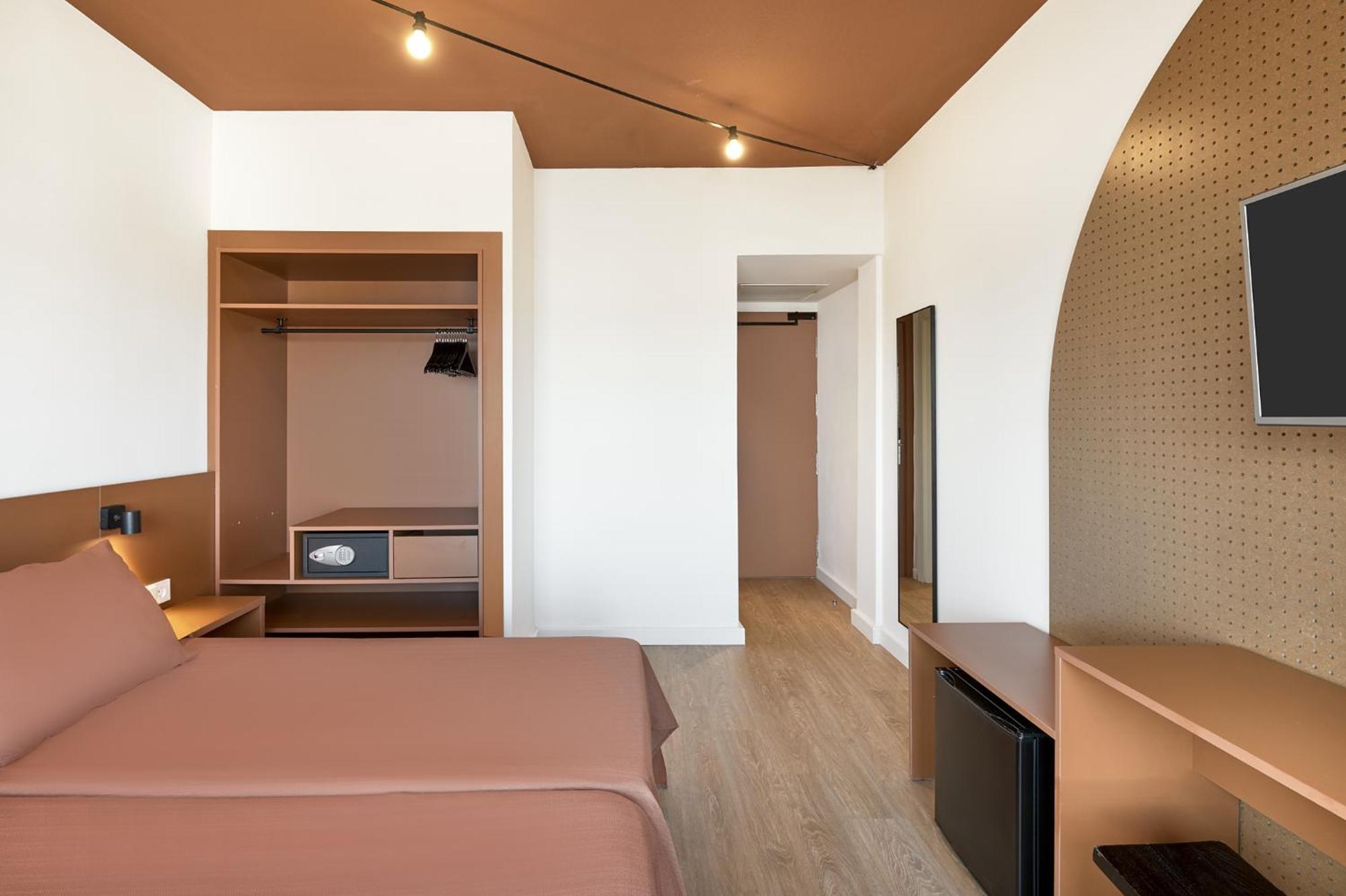 Quarto Duplo com Vista Mar Lateral (2 Adultos) - Acomodação e Brunch Ilimitado