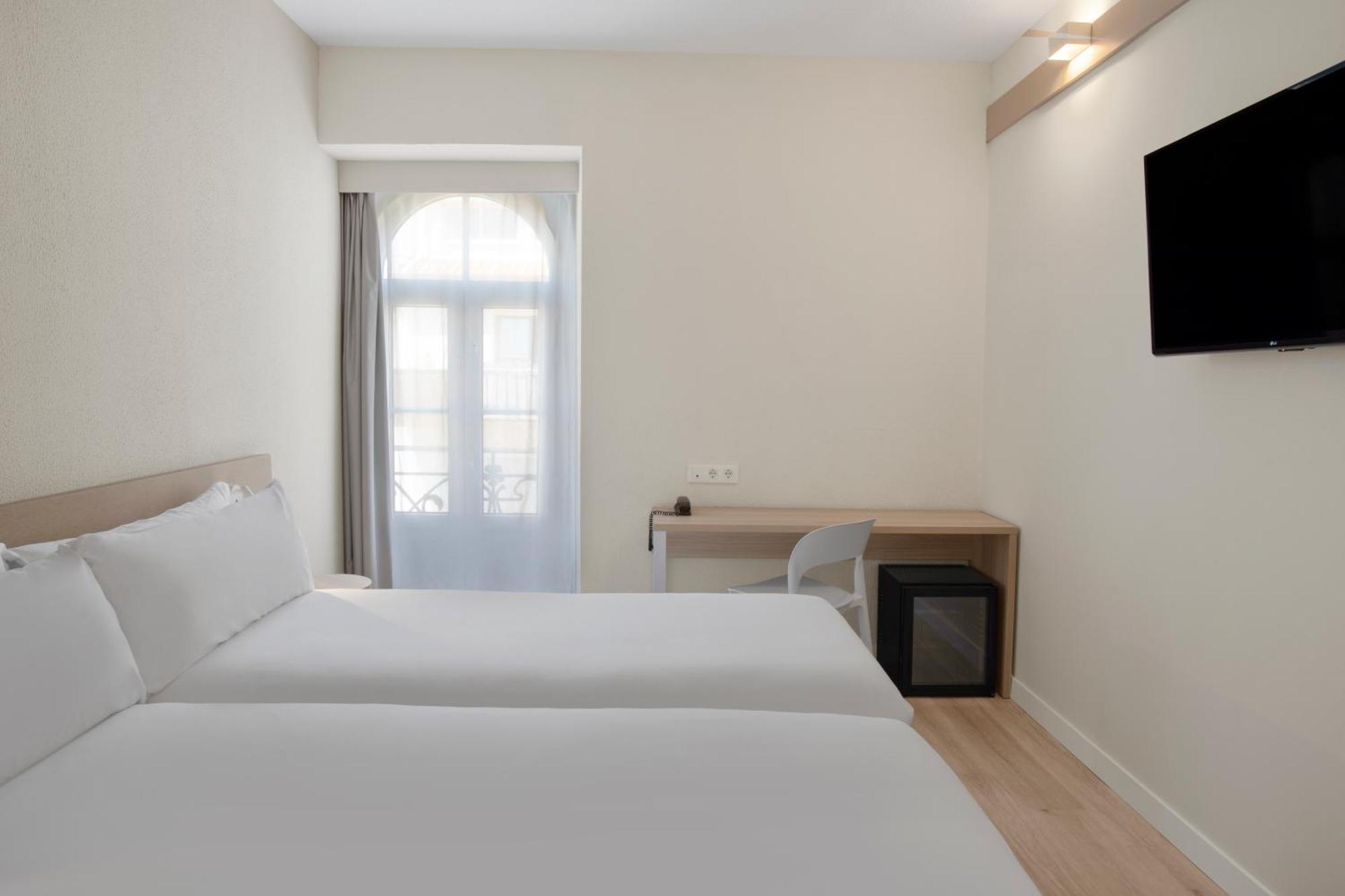 Quarto Twin Standard