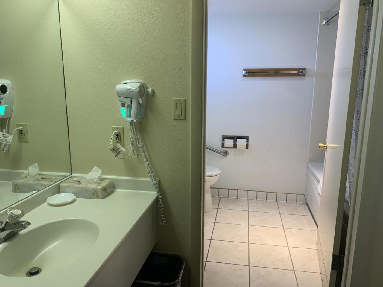 Quadruple Room,1612982816:JPEG