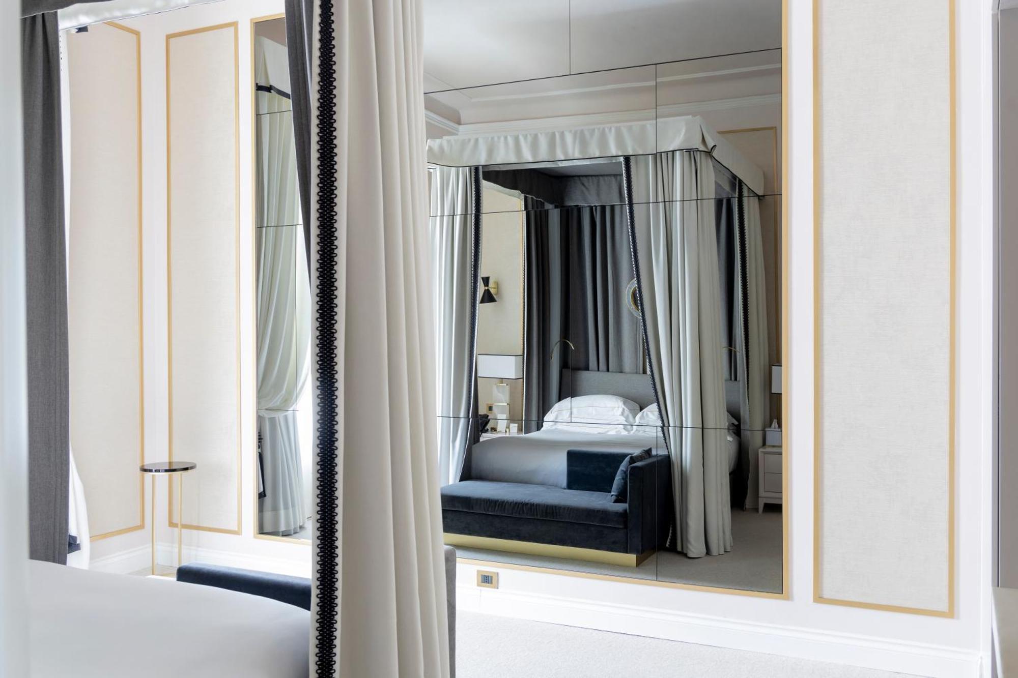 One-Bedroom Suite with Partial Sea View,1613661557:JPEG