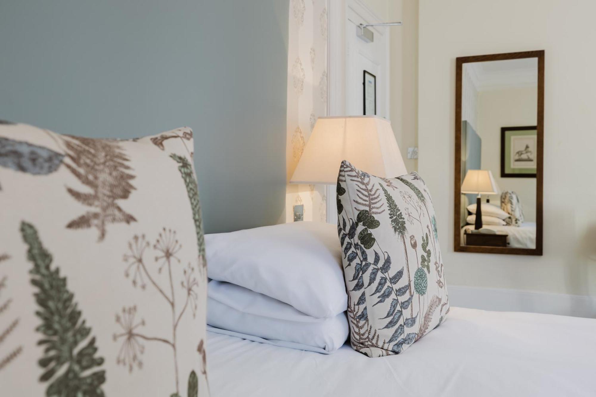 Feature Double Room,1617839918:JPEG