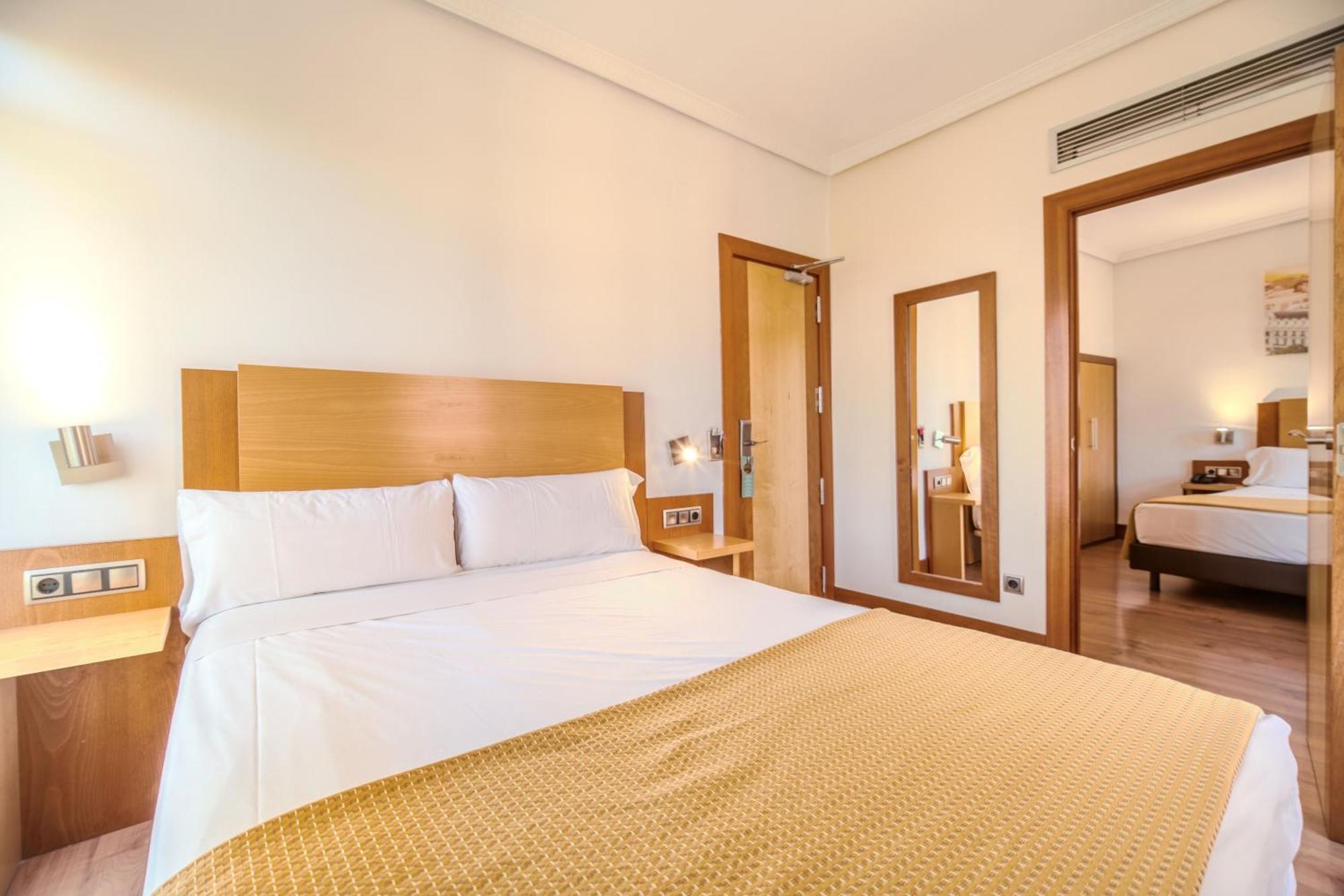 Family Room,1617843743:JPEG