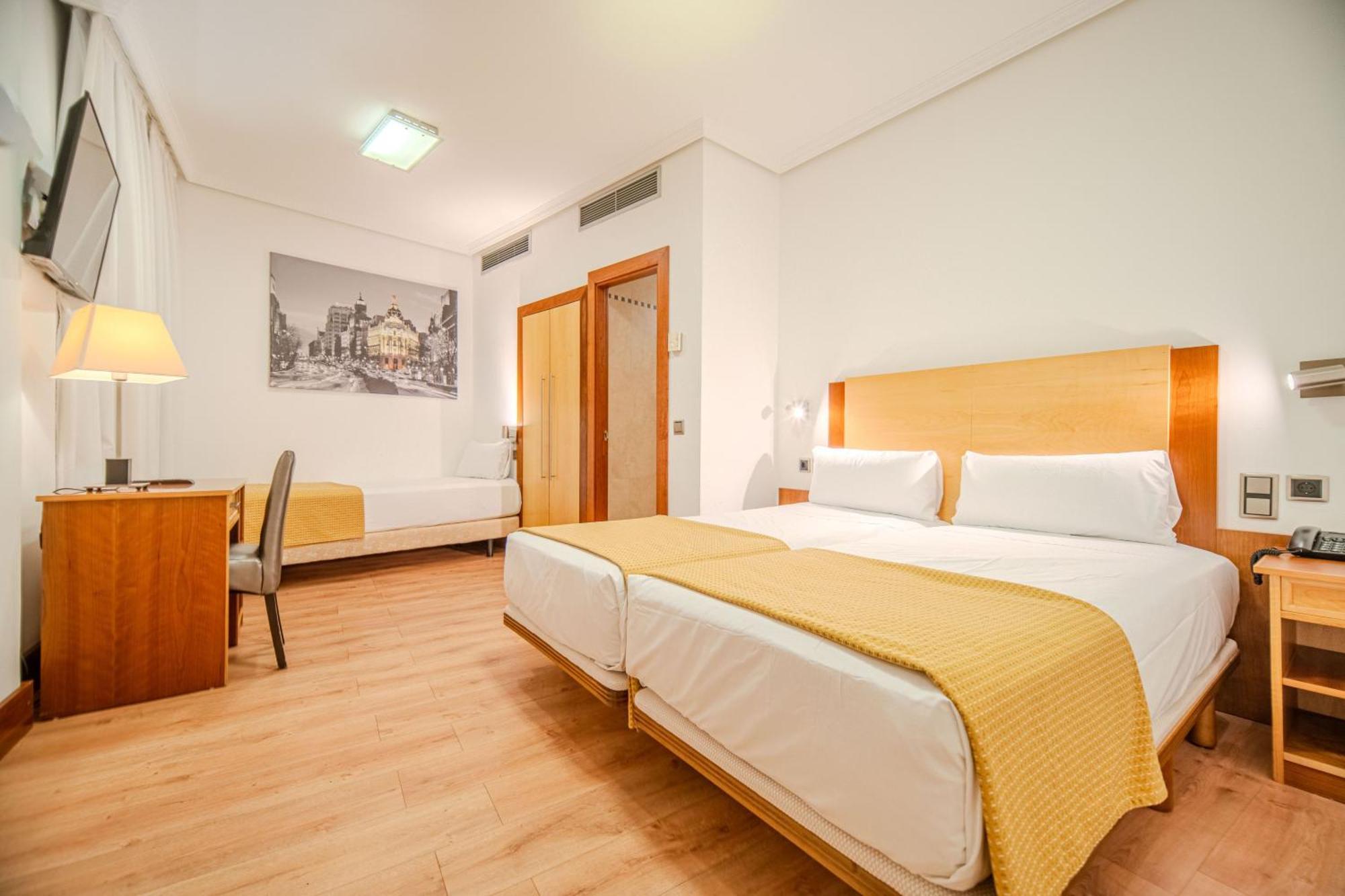 Triple Room,1617843771:JPEG