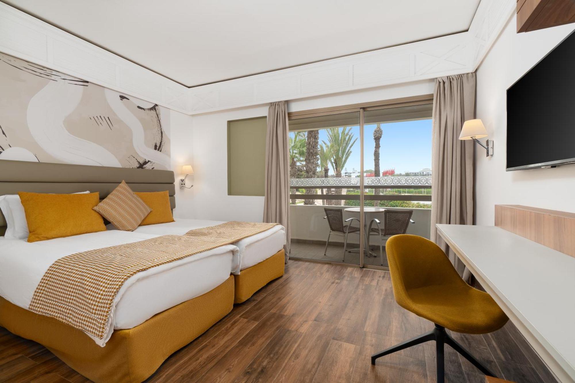 Quarto Twin com Vista Jardim