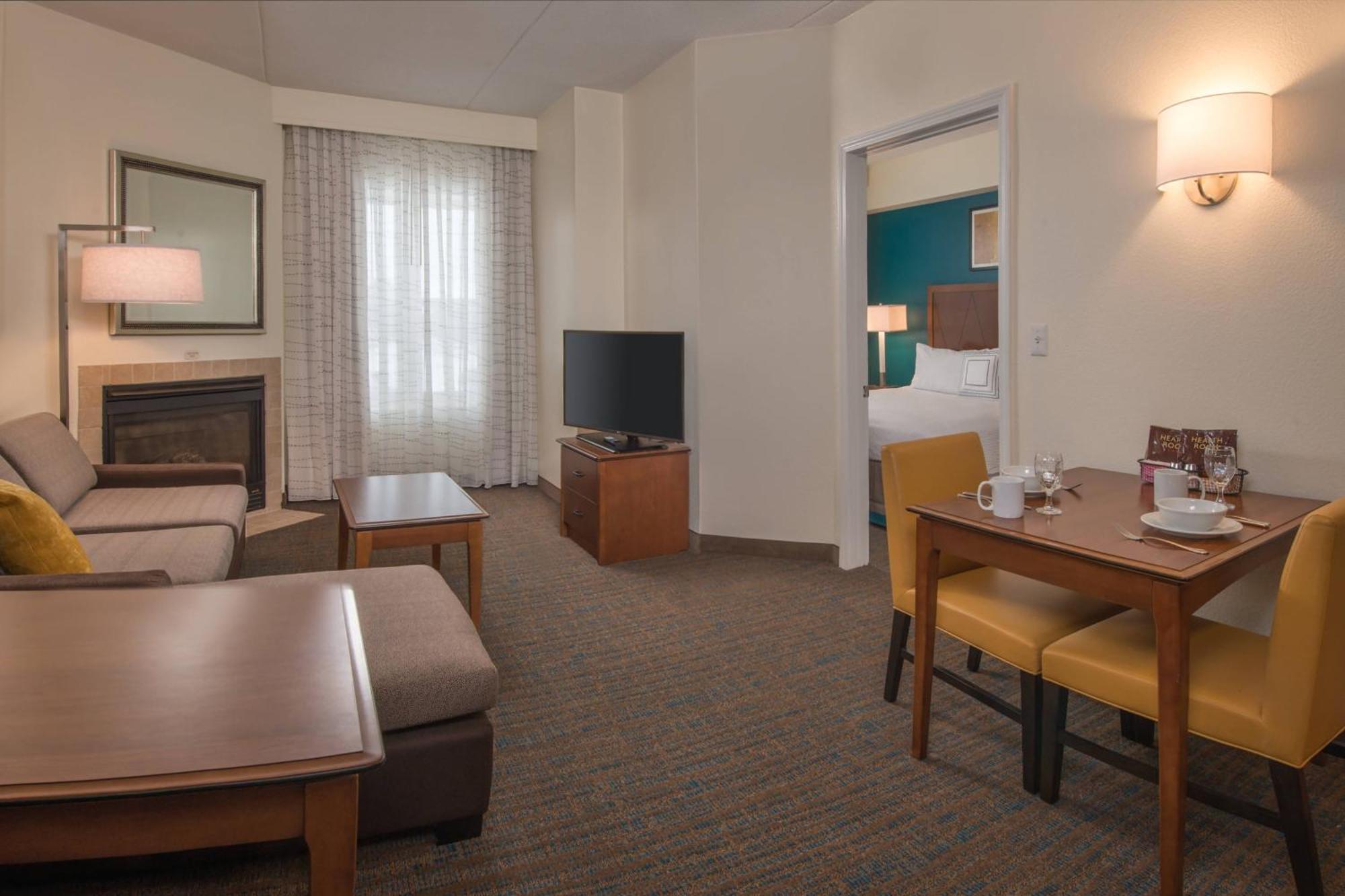 One-Bedroom King Suite