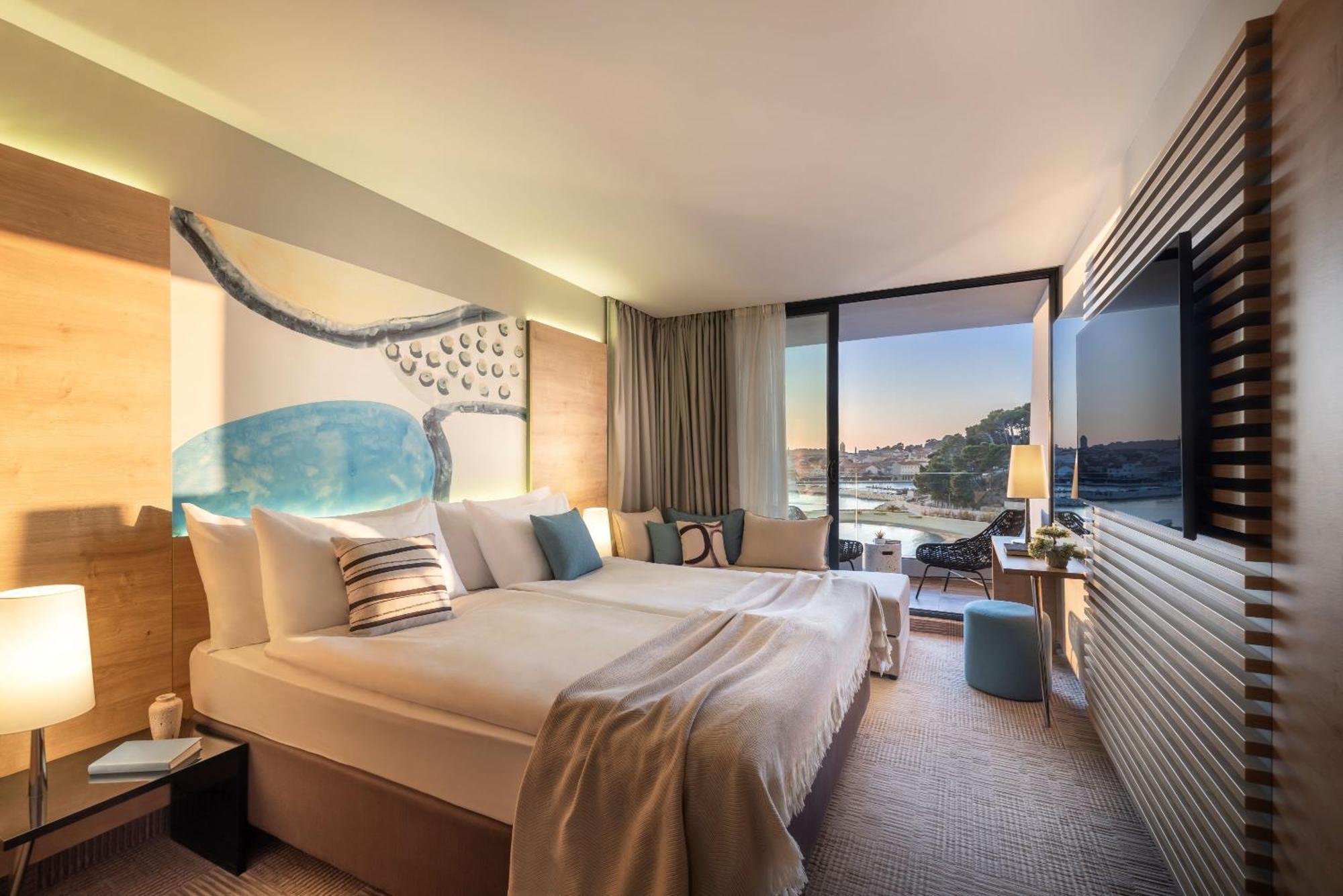 Room 21 Seaview,1641720907:JPEG