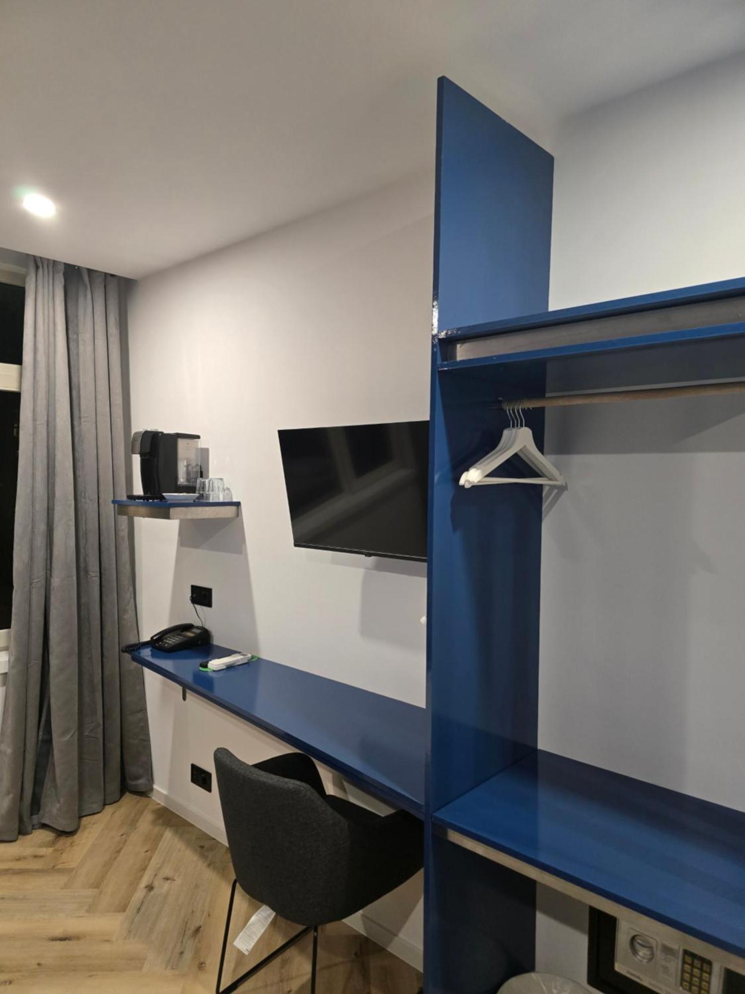 Deluxe Double Room,1643762146:JPEG