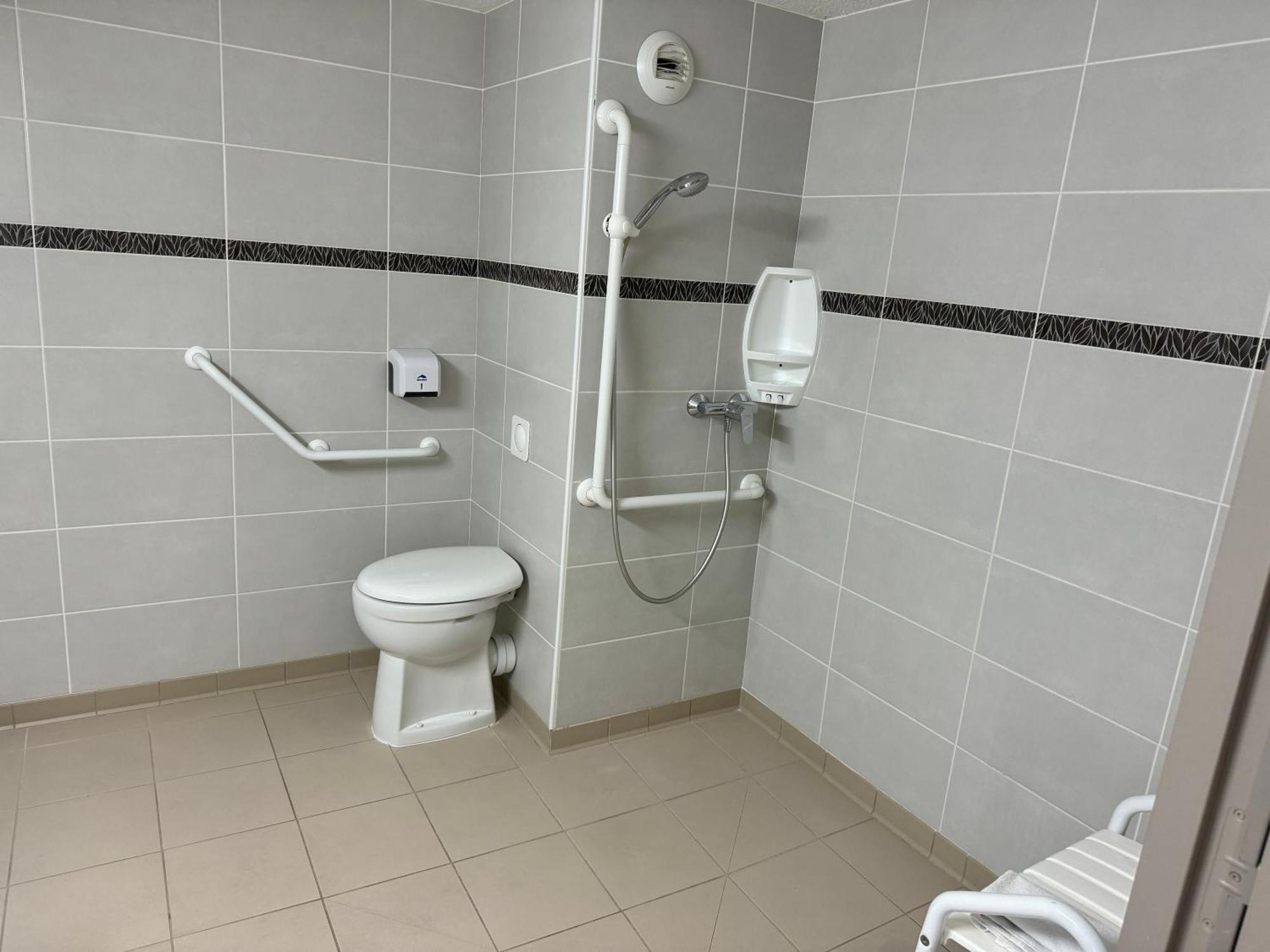 Standard Double Room Disability Access,1643774340:JPEG