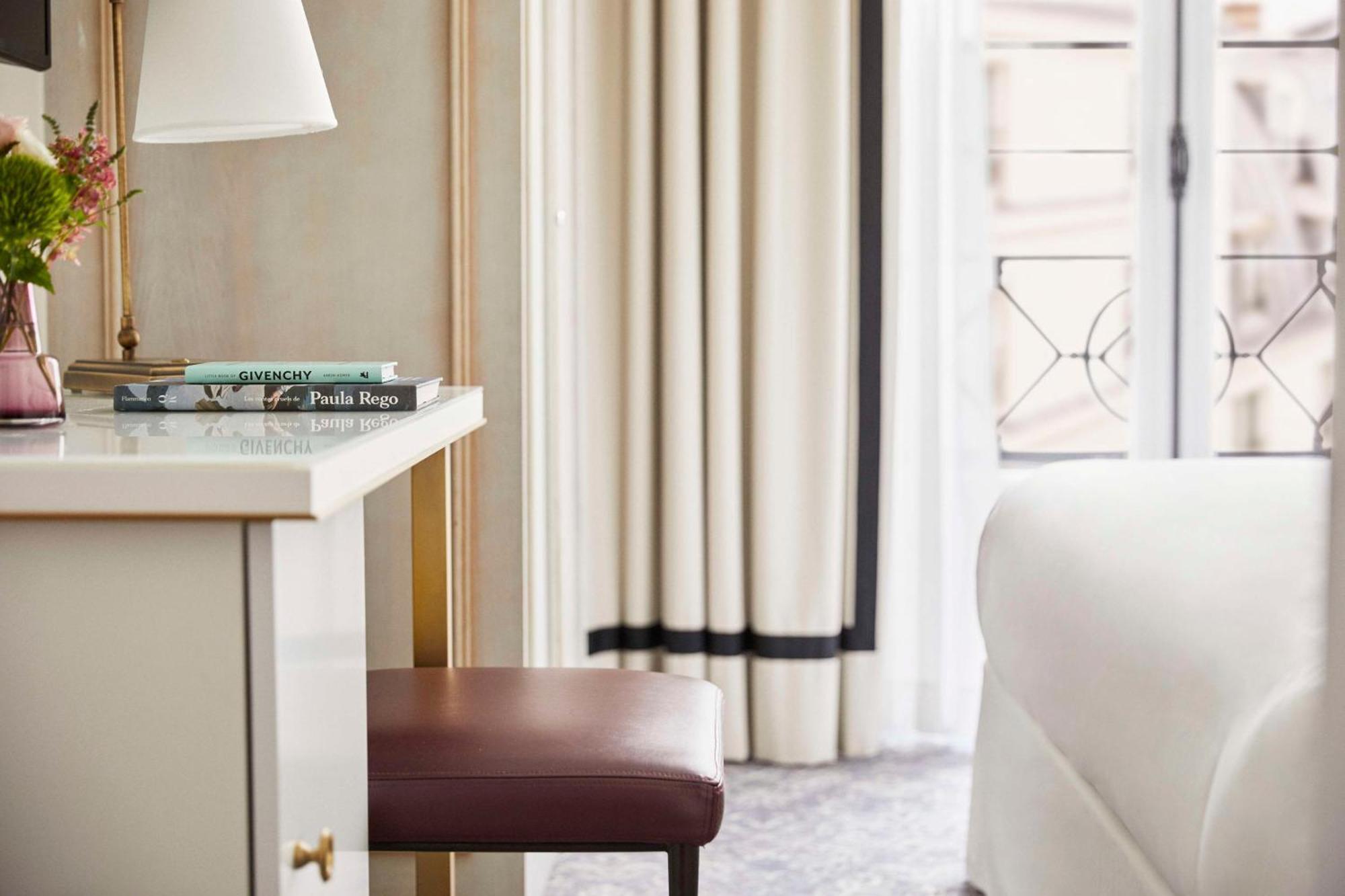 Zimmer mit Queensize-Bett und Aussicht
