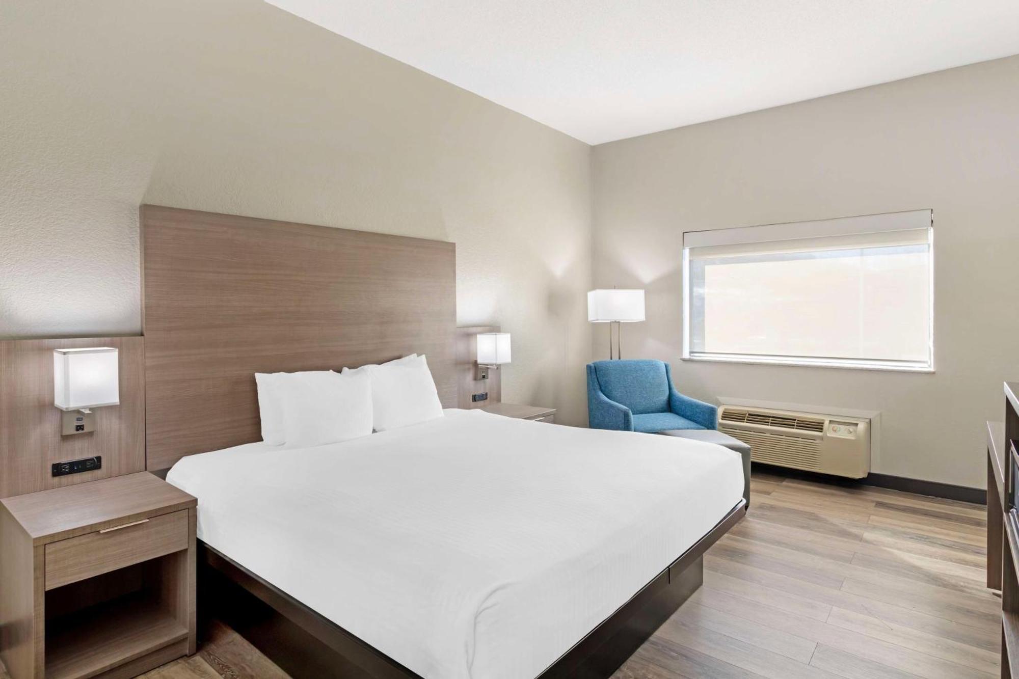 King Room with Bath Tub - Disability Access/Non-Smoking