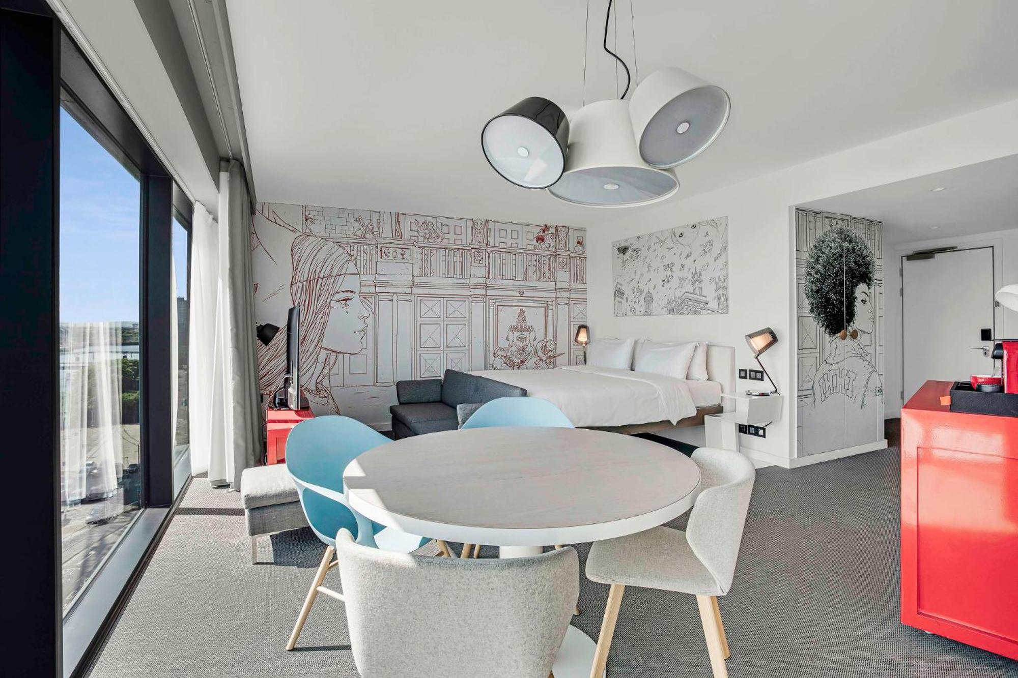 Suite Angolare con Vista Fiume