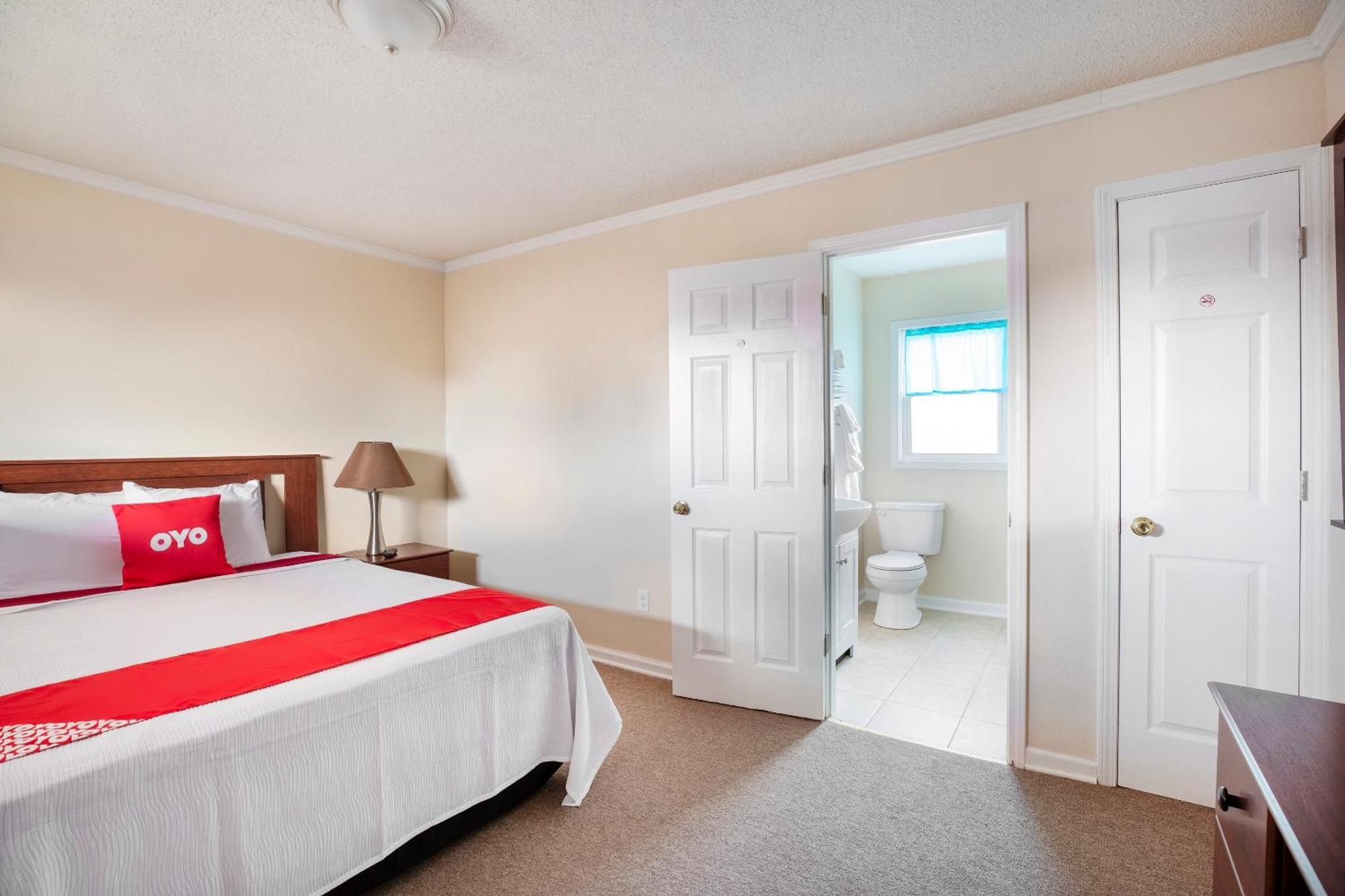 Queen Room,1658827825:JPEG