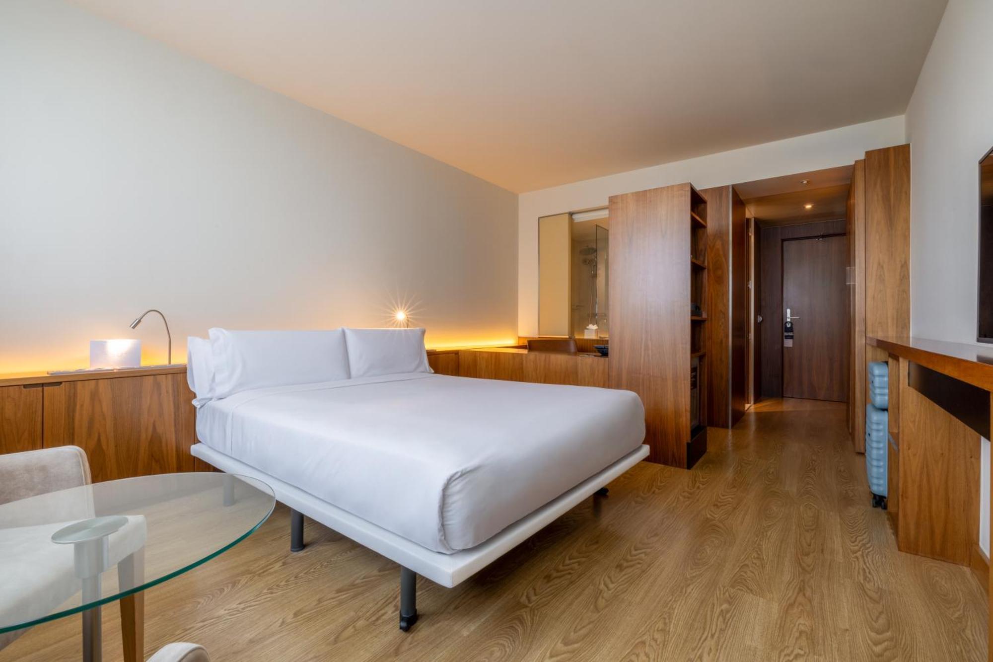 Double Room,1756509855:JPEG