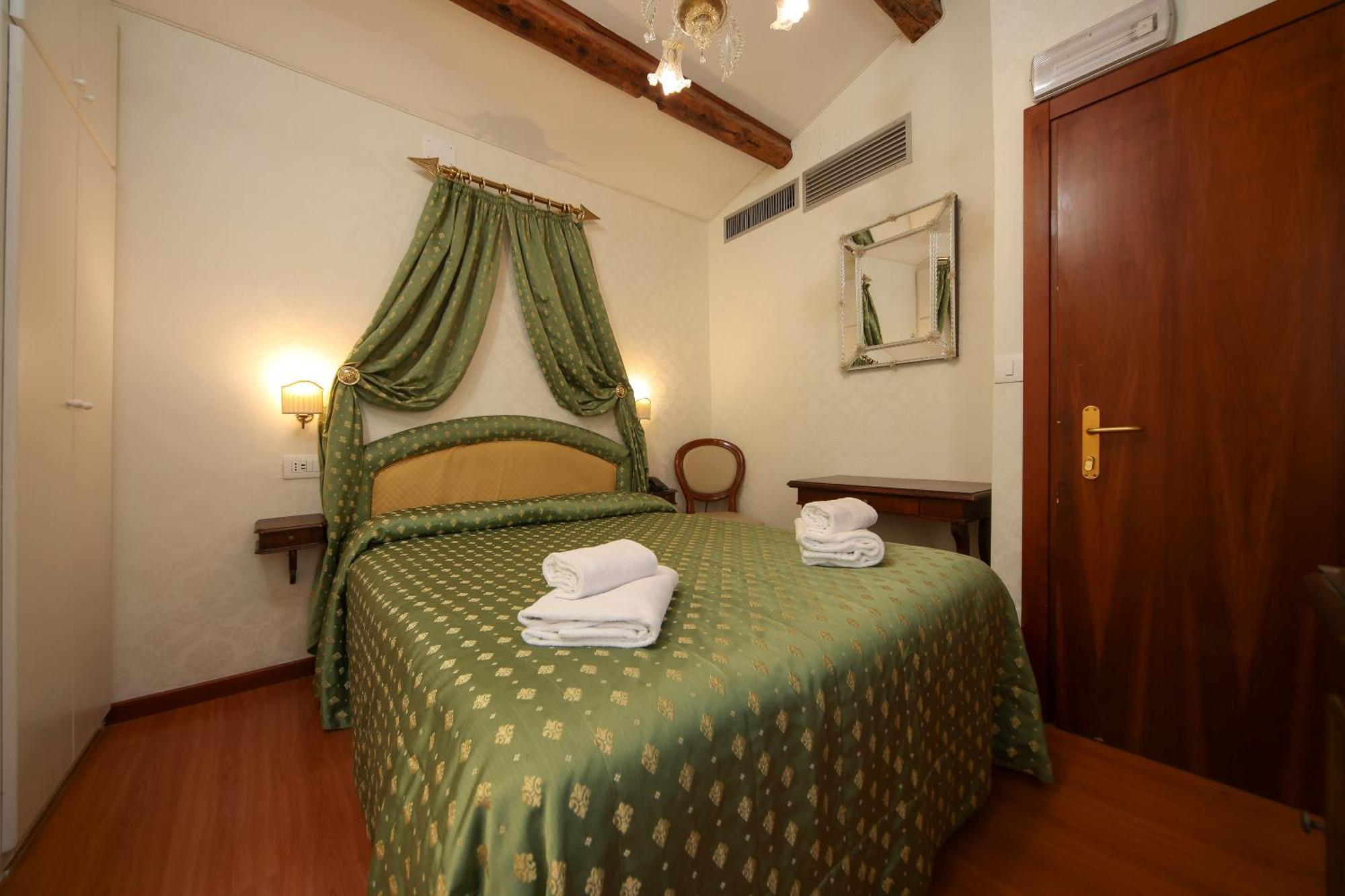 Small Double Room Terrace,1670697931:JPEG