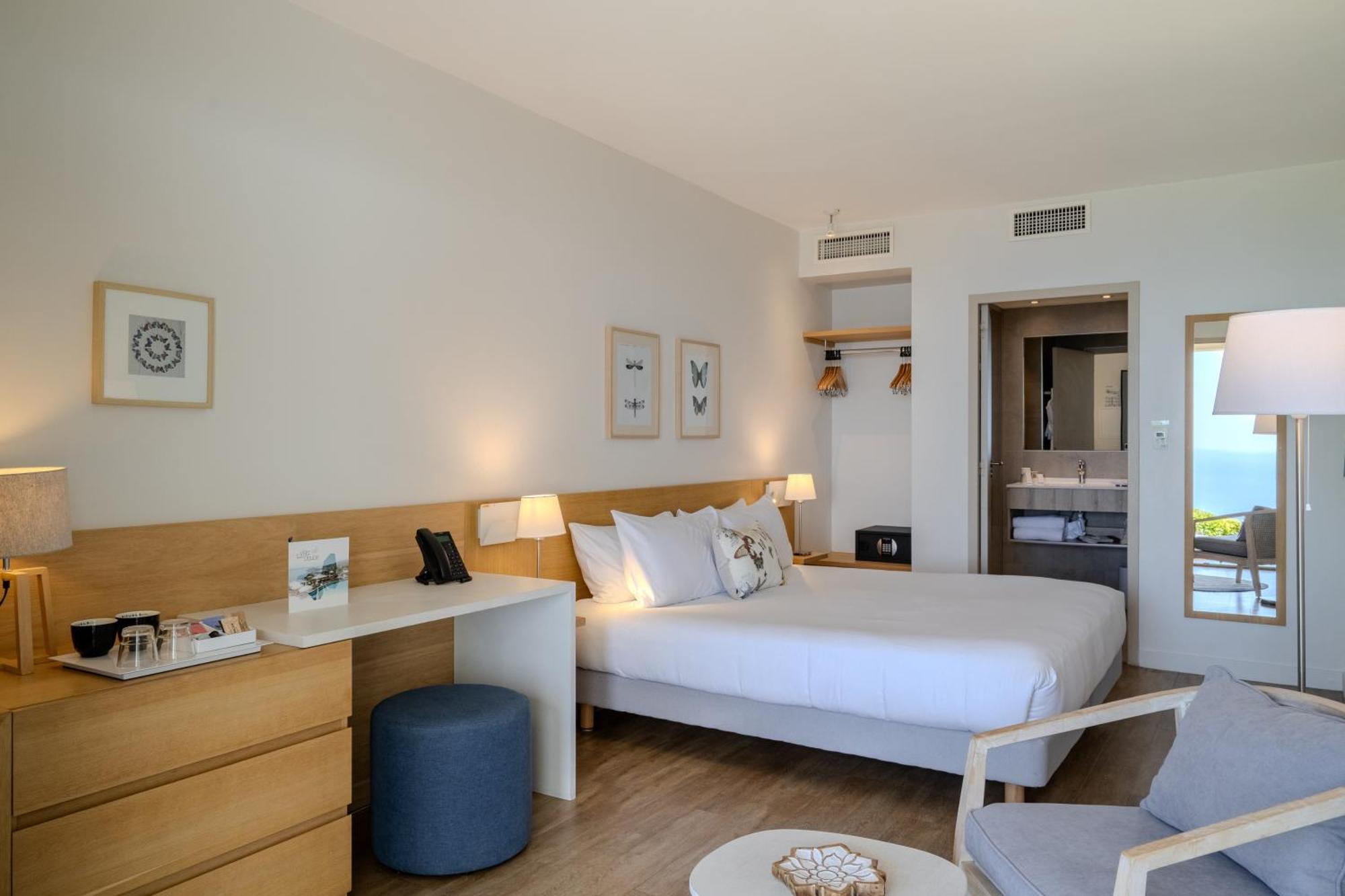 Chambre Supérieure - Rez-de-Chaussée - Vue sur Mer