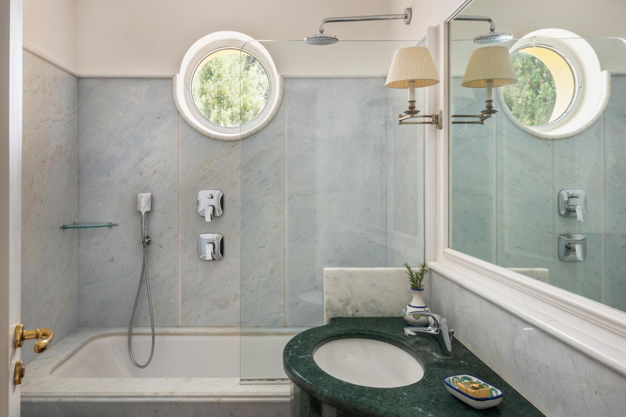 Suite Junior avec Vue sur le Jardin