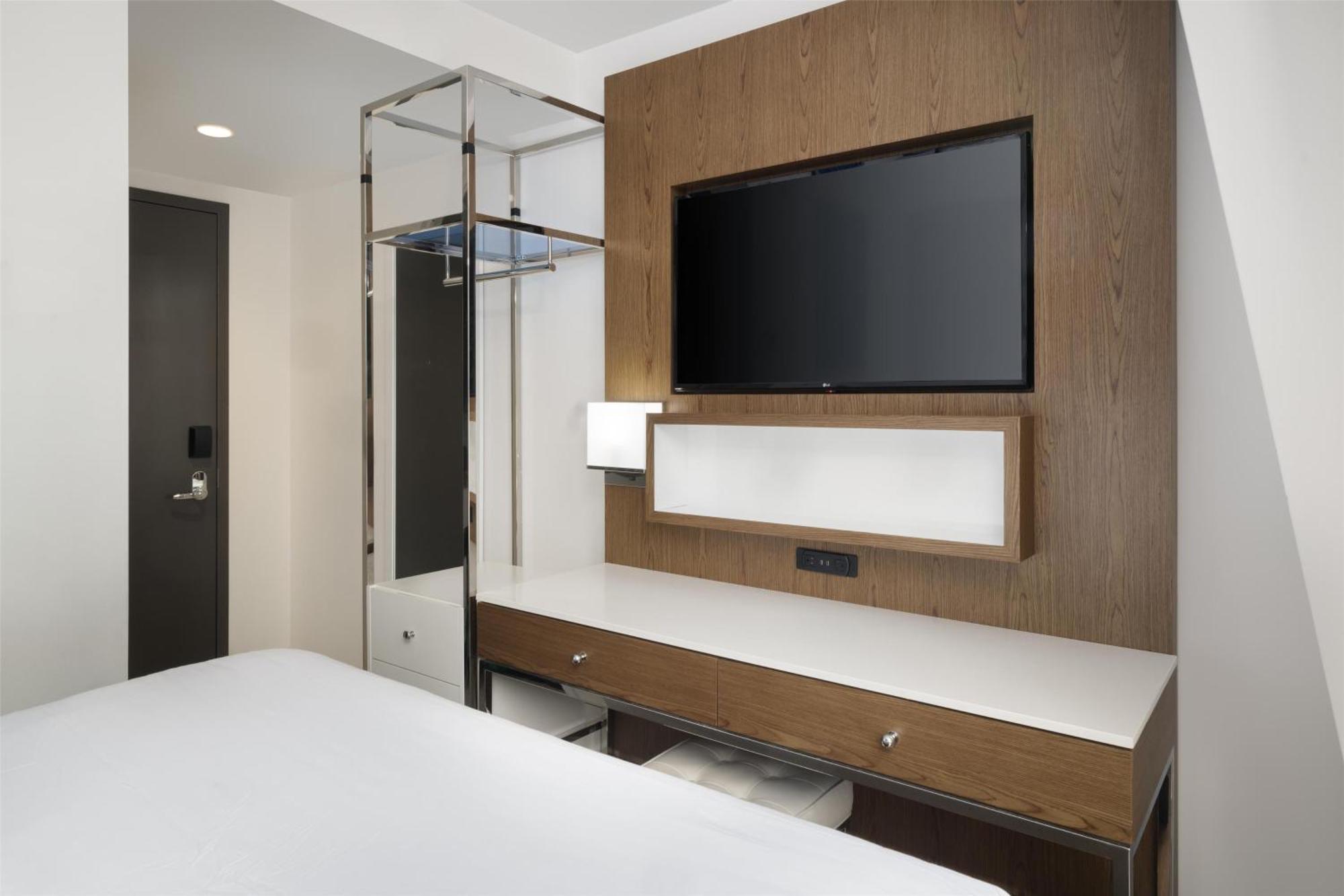 Chambre Lit Queen-Size - Non-Fumeurs