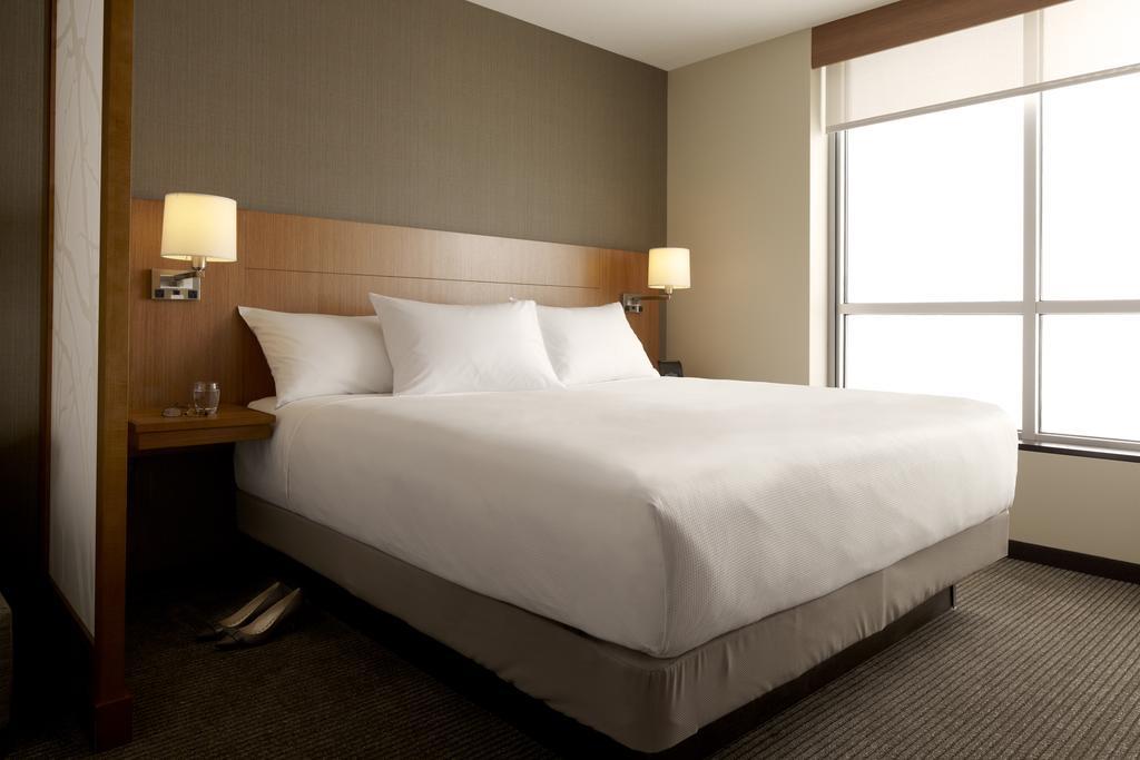 King Room with Sofa Bed - High Floor