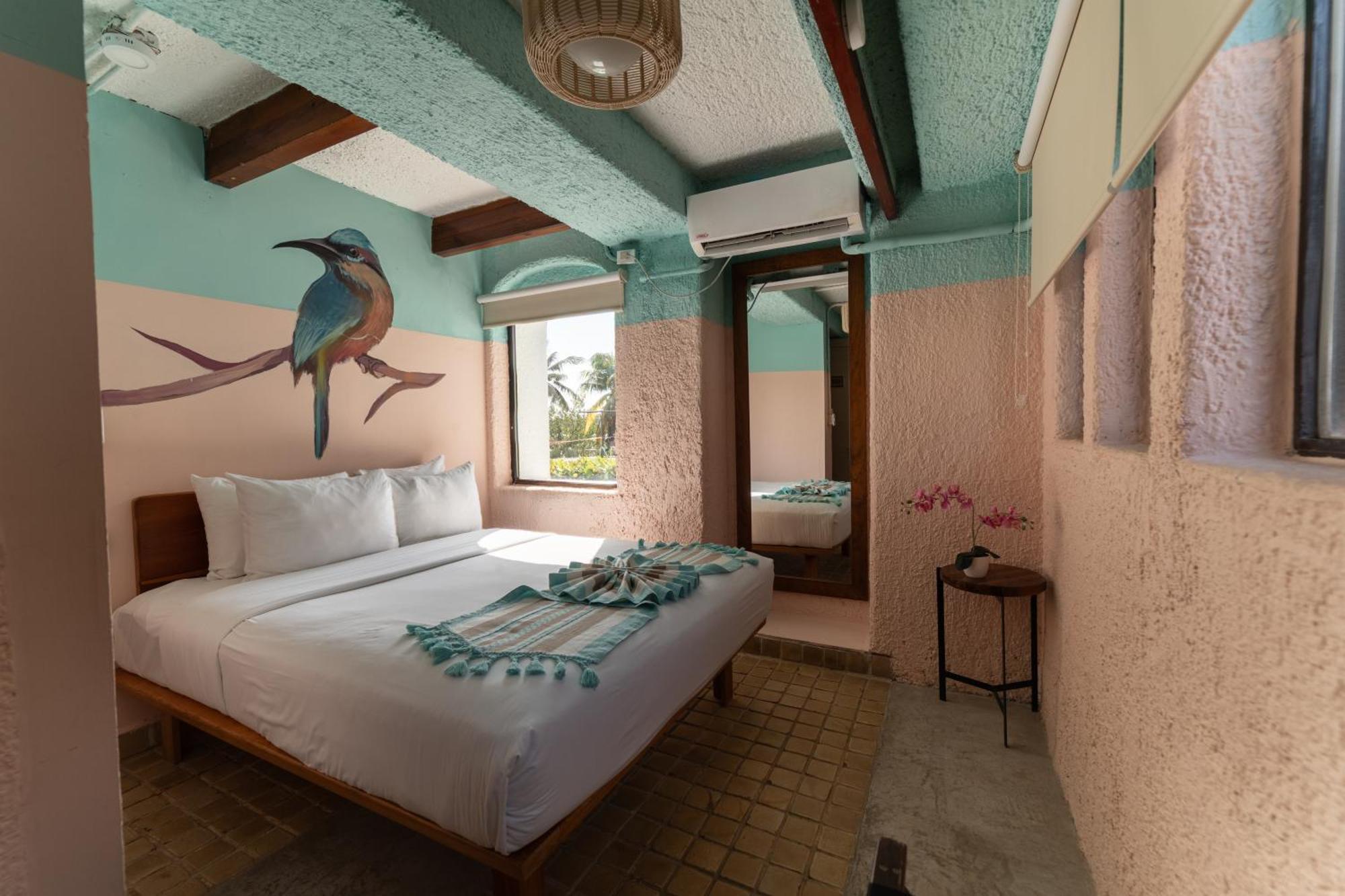 Compact Private Room, Shared Bathroom,1699153501:JPEG
