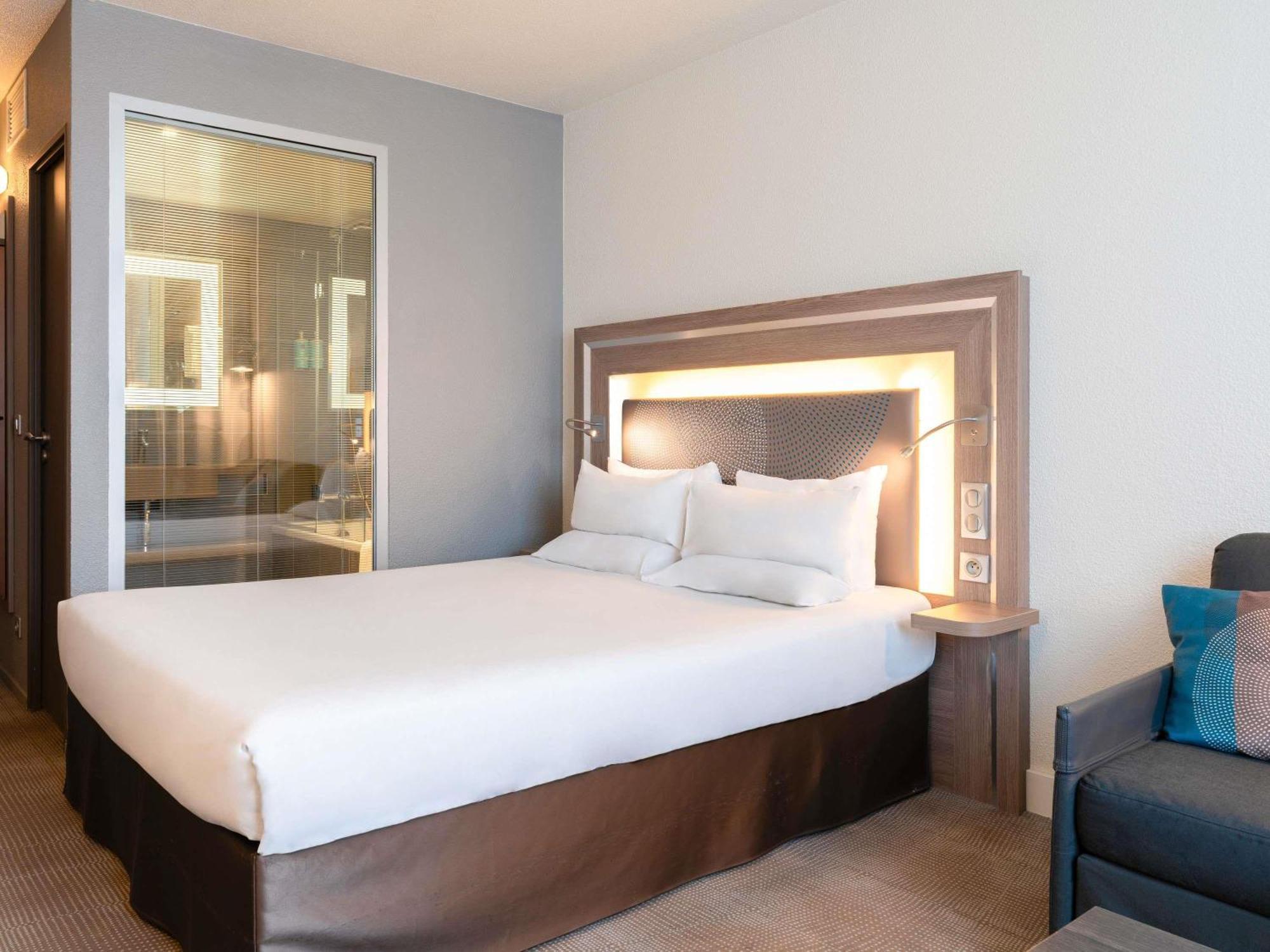 Chambre Lit Queen-Size Supérieure avec Canapé-Lit Simple