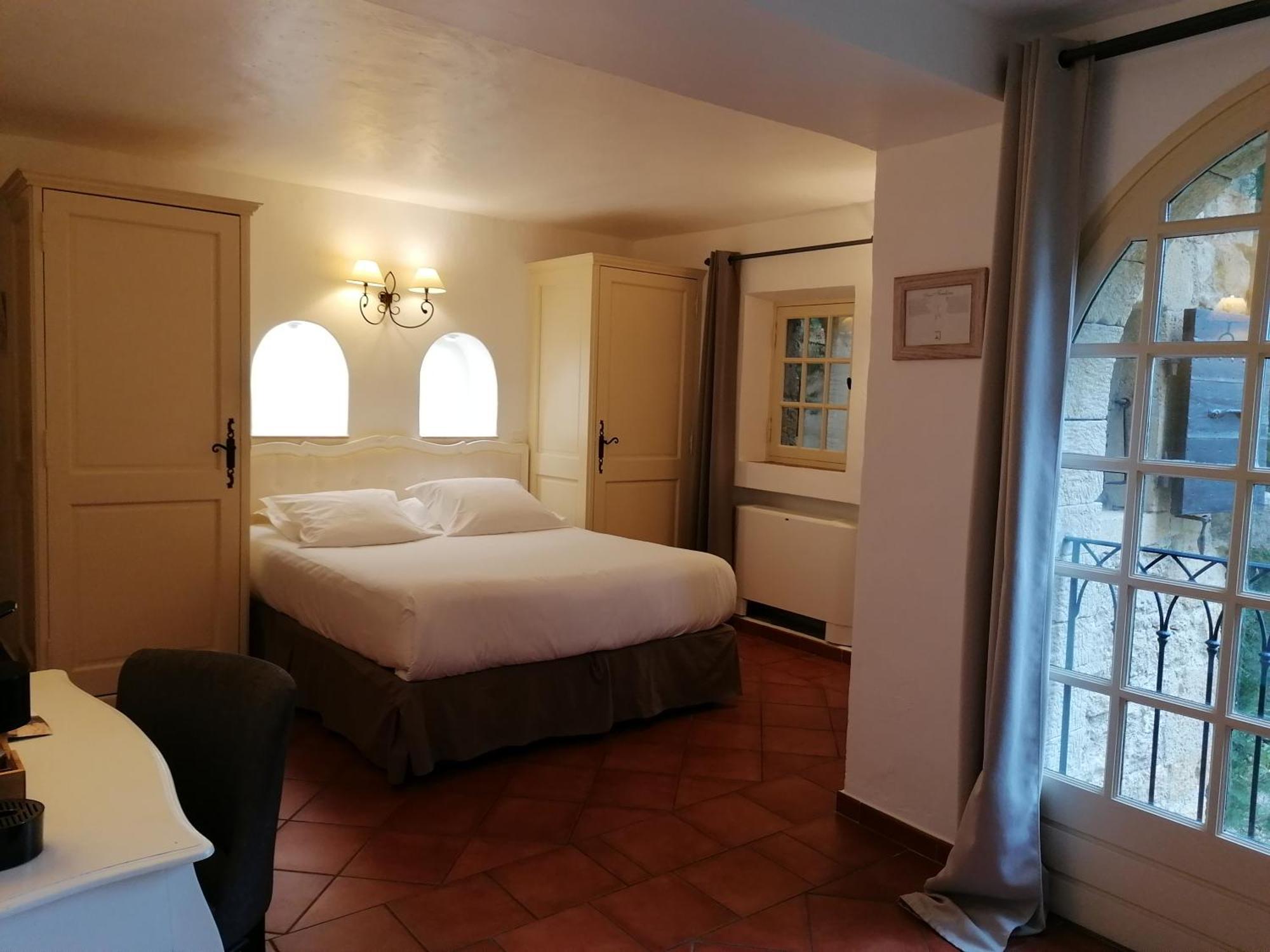 Double Room,1705569020:JPEG
