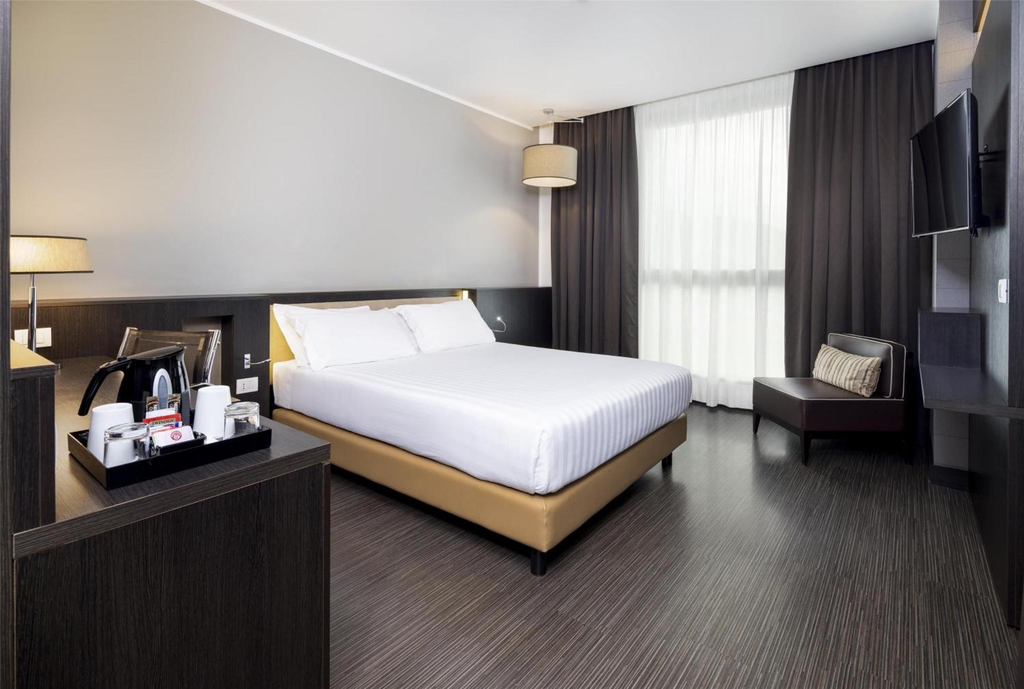 Standard Queen Room with Queen Bed - Non-Smoking