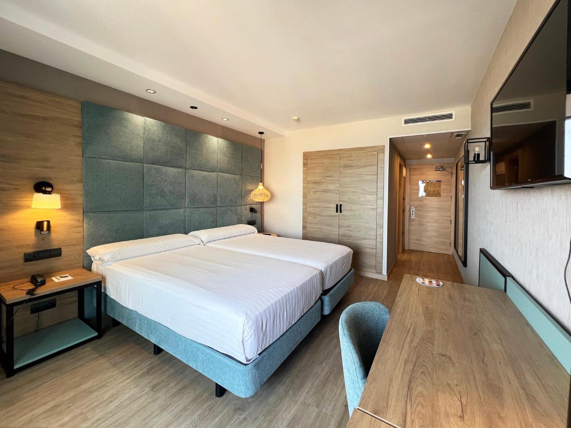 Superior Double or Twin Room with City View,1716986140:JPEG