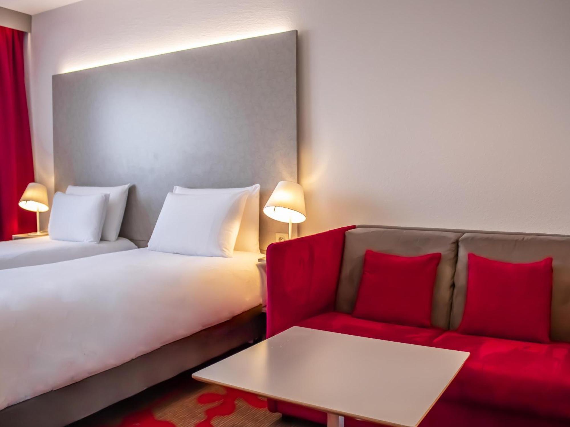 Chambre Classique avec Lit Double ou Lits Jumeaux et Canapé-Lit
