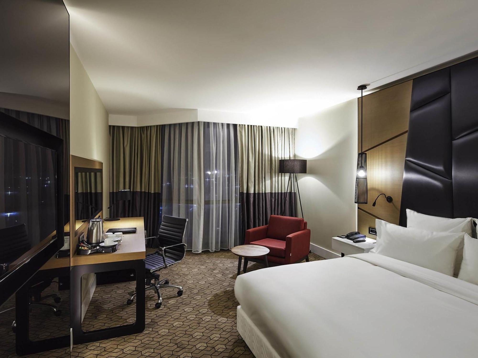 Quarto Superior com Cama King-size - Vista da Cidade