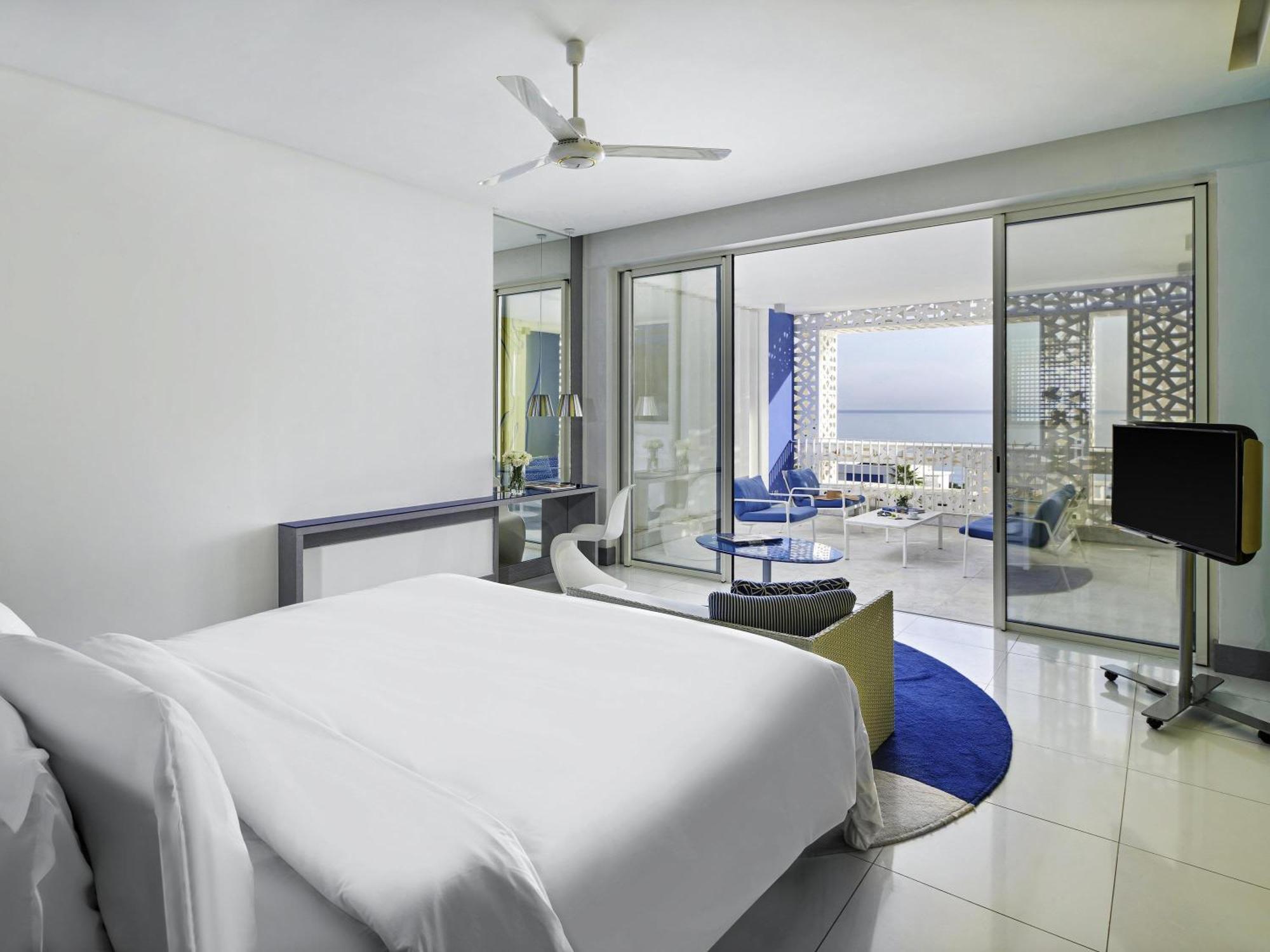 Suite Junior avec 1 Lit King-Size et Terrasse Privée - Vue Panoramique sur Mer