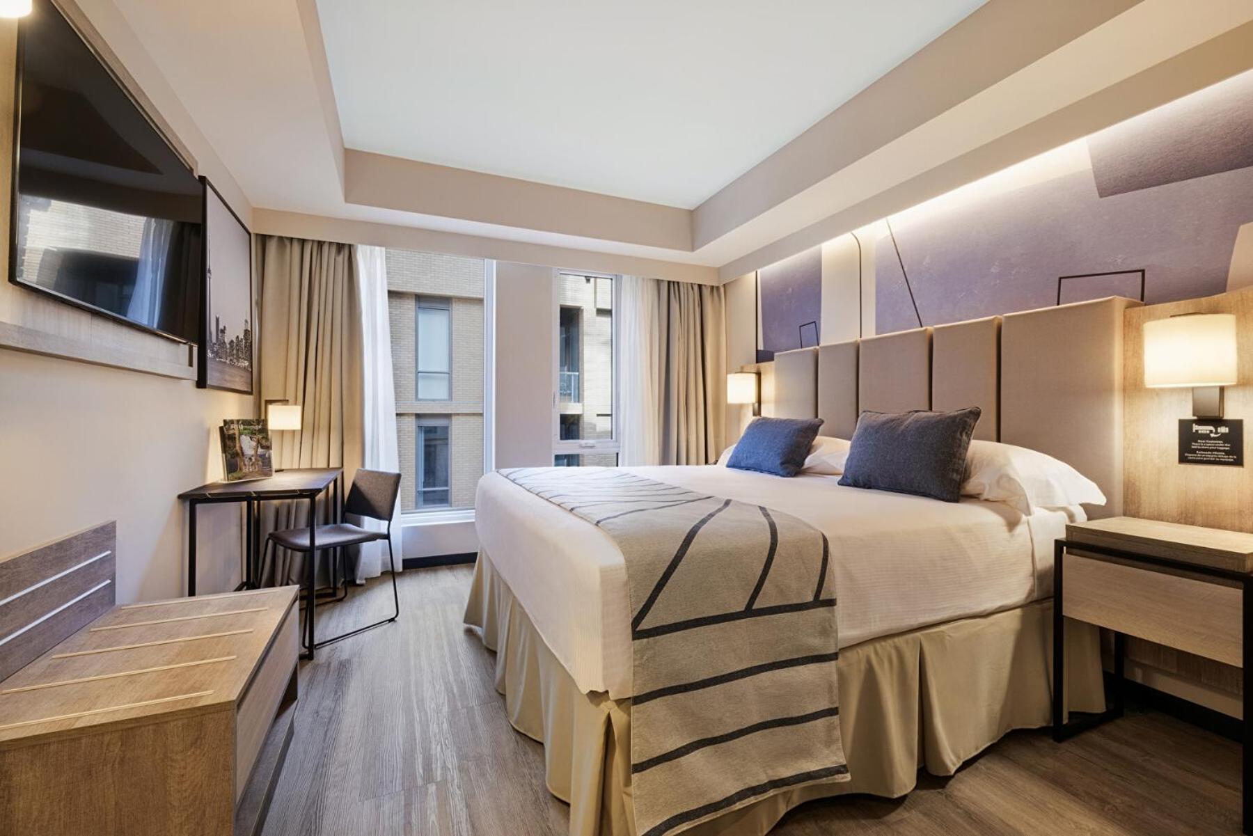 Deluxe King Room