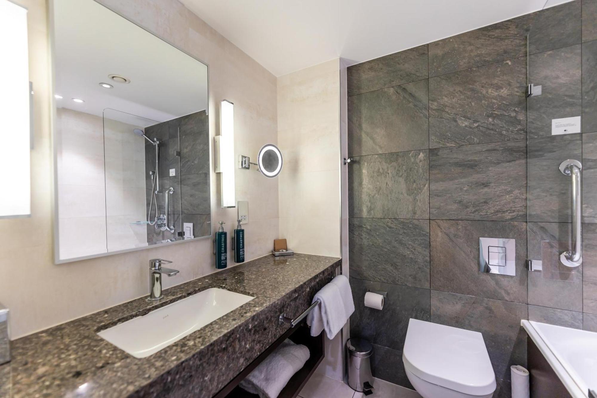 Quarto com 2 Camas de Solteiro