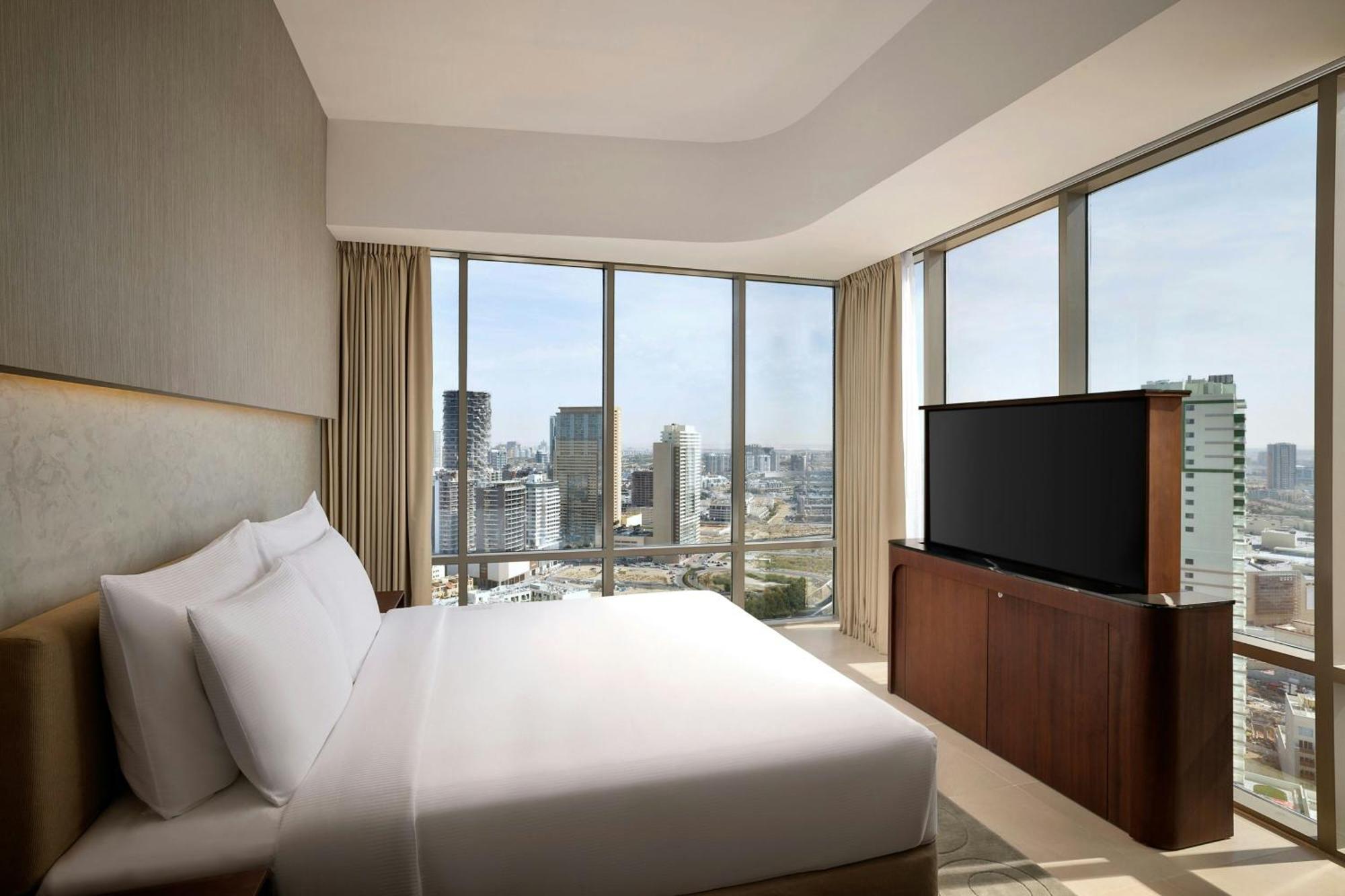 Deluxe King Room with Soluna Beach Access