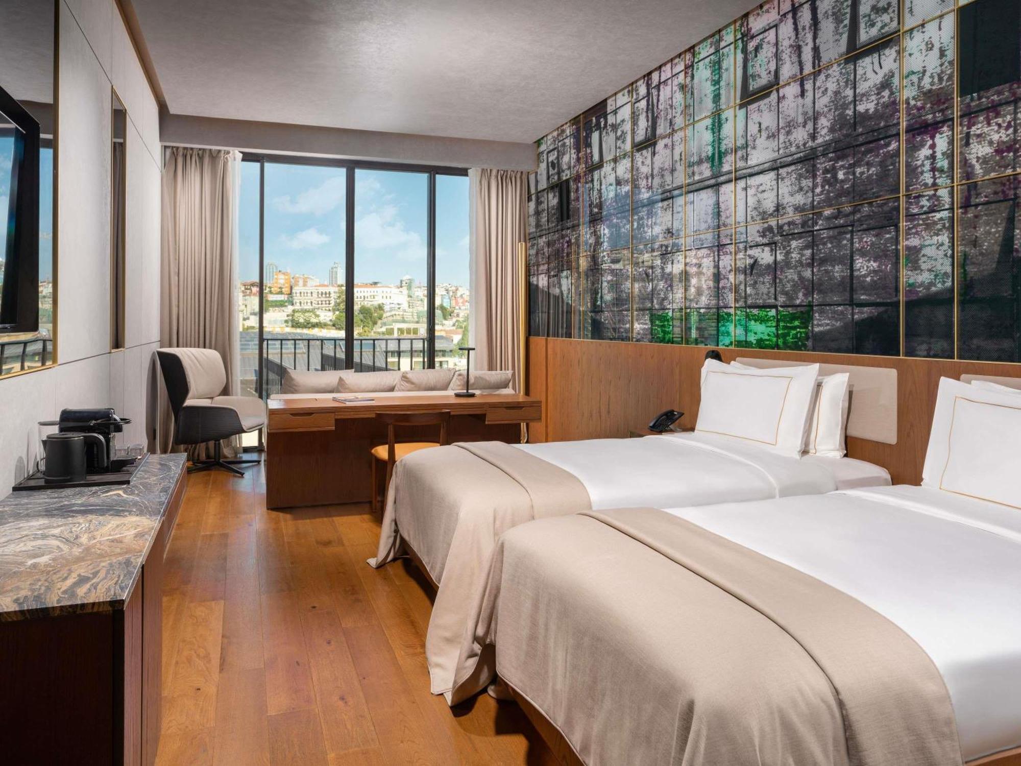 Two-Bedroom Premium Suite Partial Sea View Balcony Nickelodeon Play Access,1740057620:JPEG
